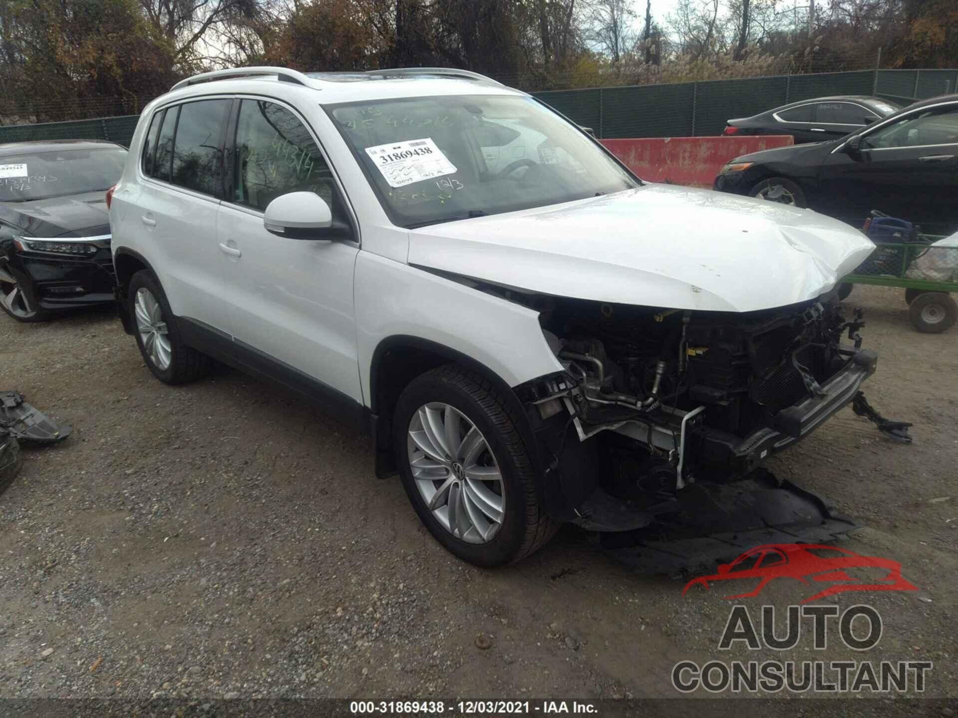 VOLKSWAGEN TIGUAN 2016 - WVGBV7AX4GW028157