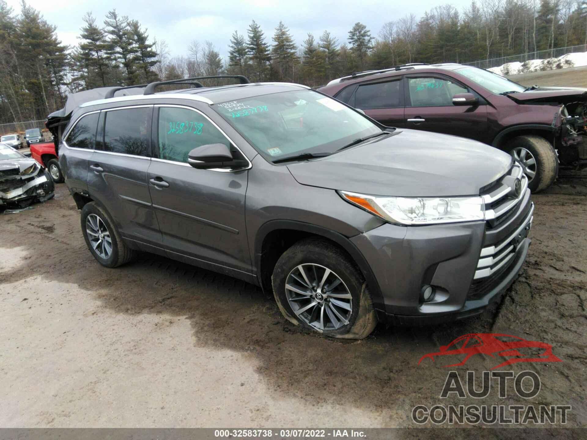 TOYOTA HIGHLANDER 2018 - 5TDJZRFH9JS541834