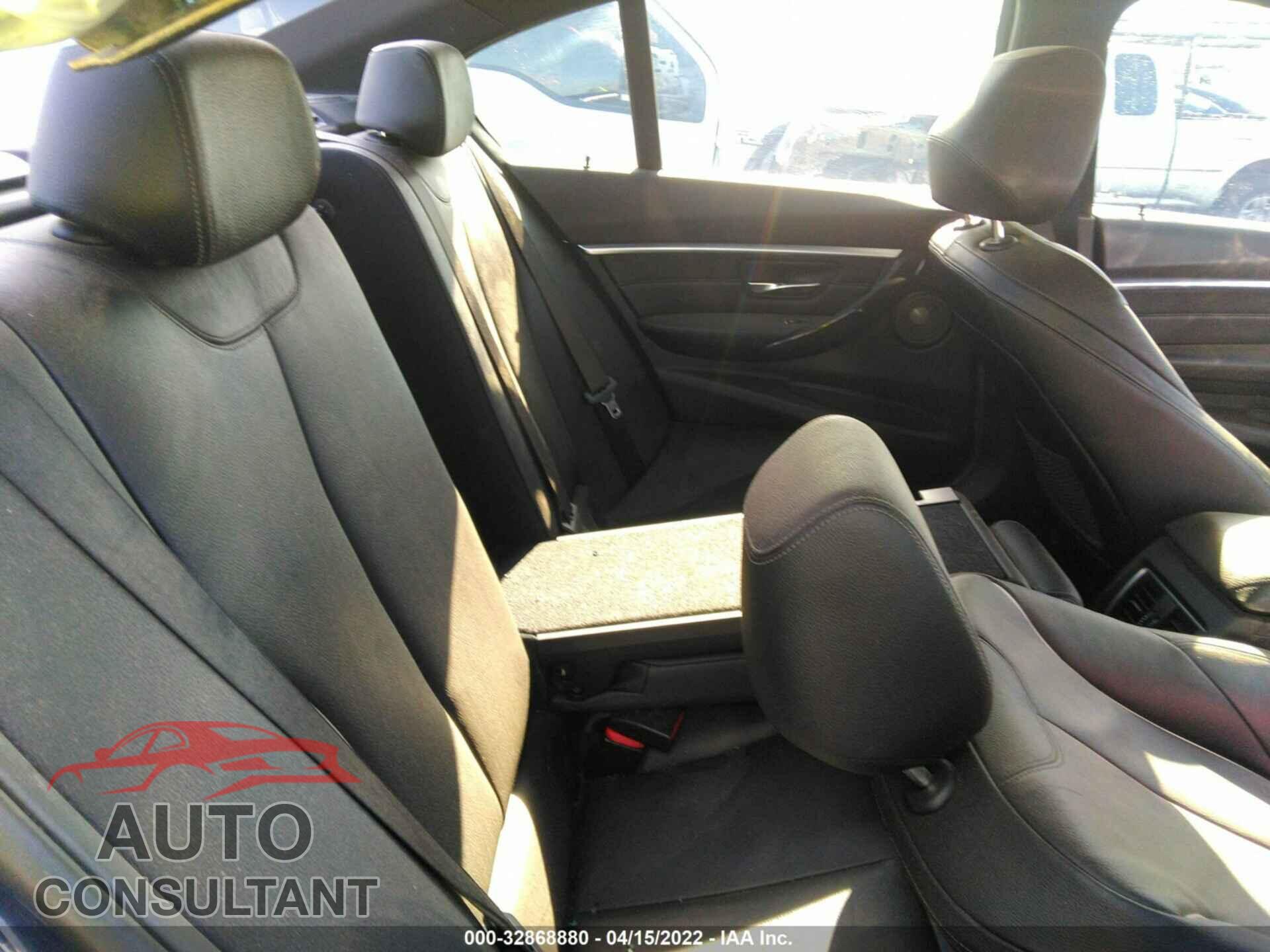 BMW 3 SERIES 2017 - WBA8B3C31HK384503