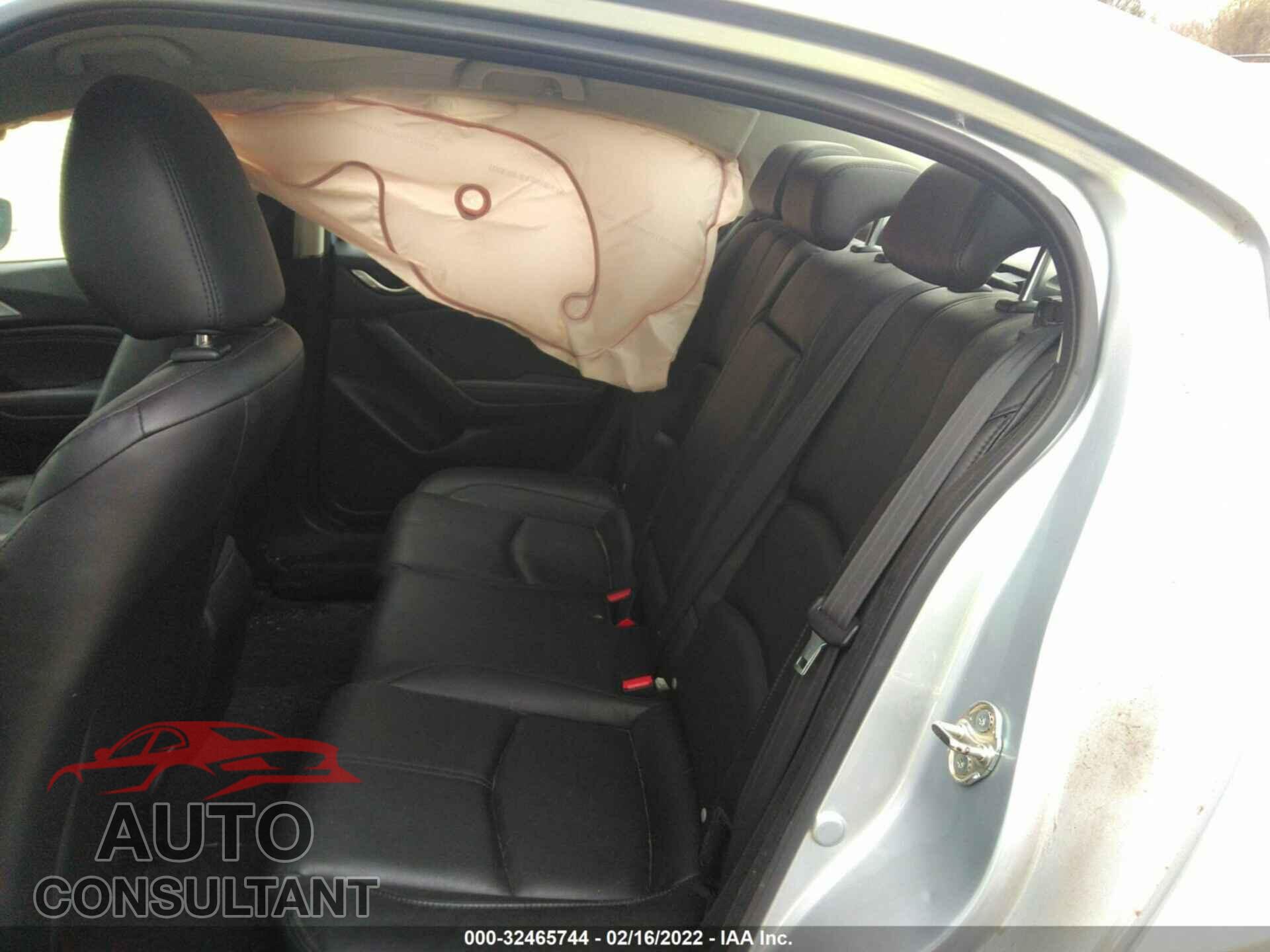 MAZDA MAZDA3 4-DOOR 2017 - 3MZBN1V74HM108505