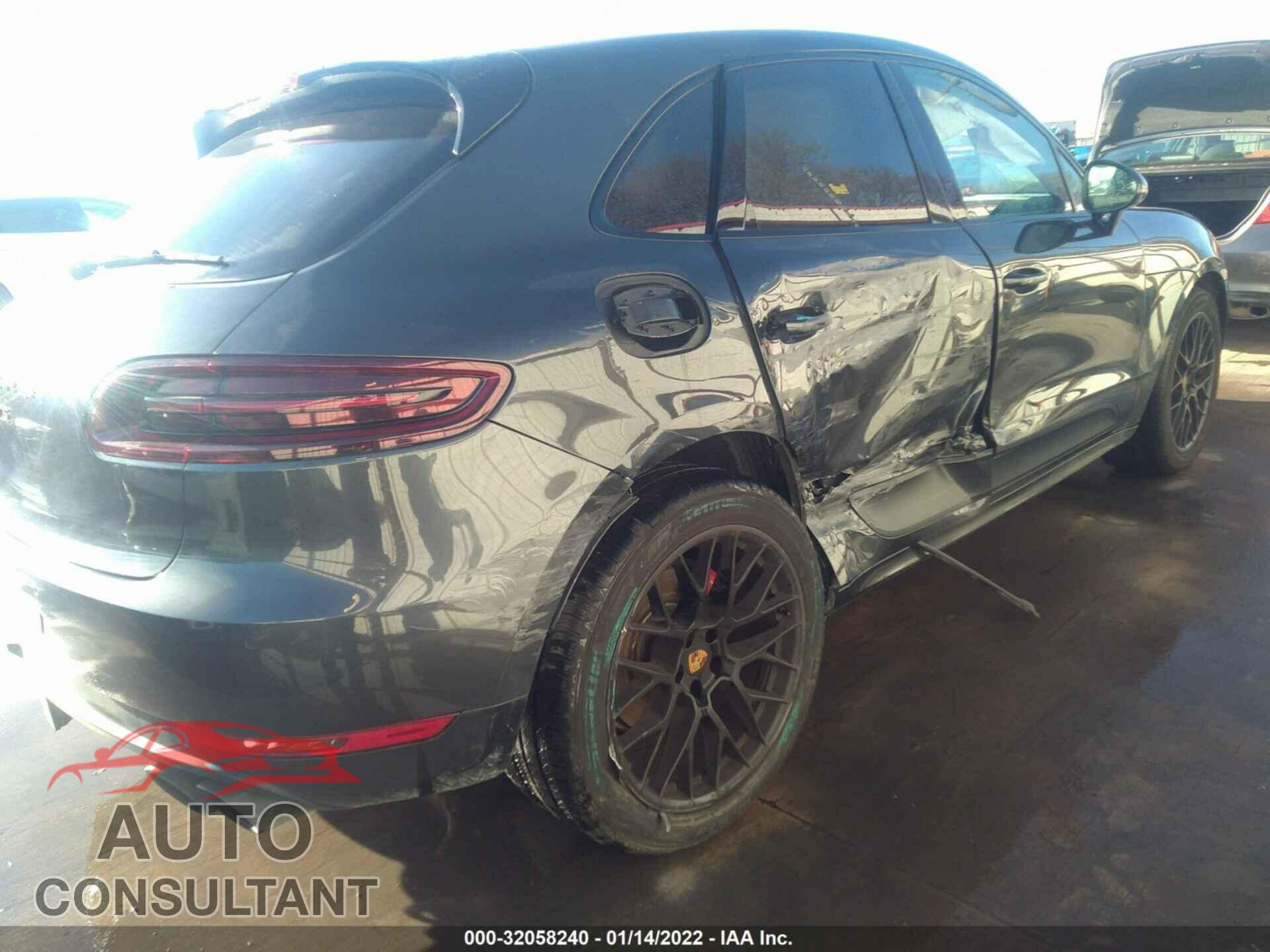 PORSCHE MACAN 2018 - WP1AG2A59JLB60785