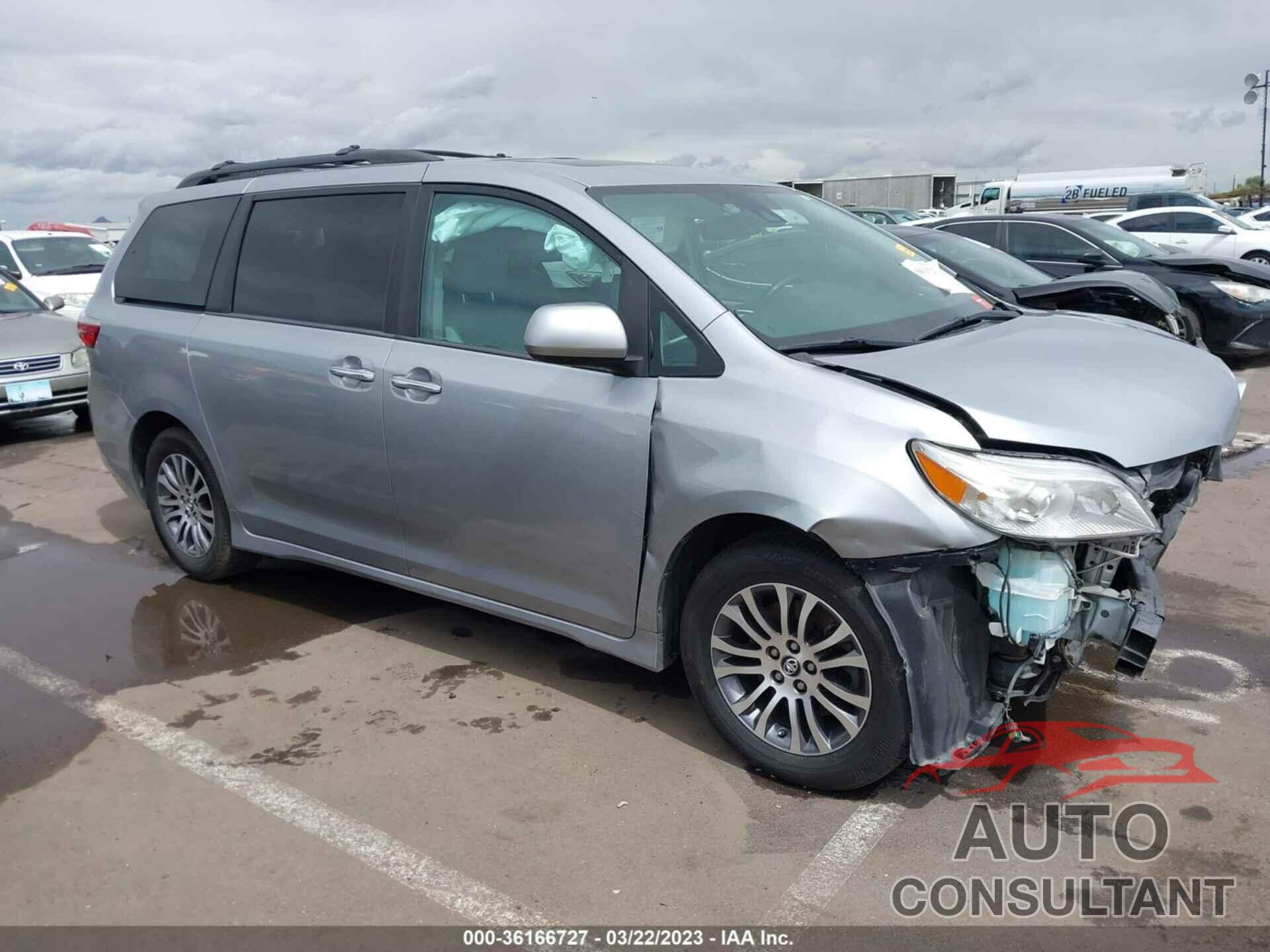 TOYOTA SIENNA 2018 - 5TDYZ3DC8JS925851