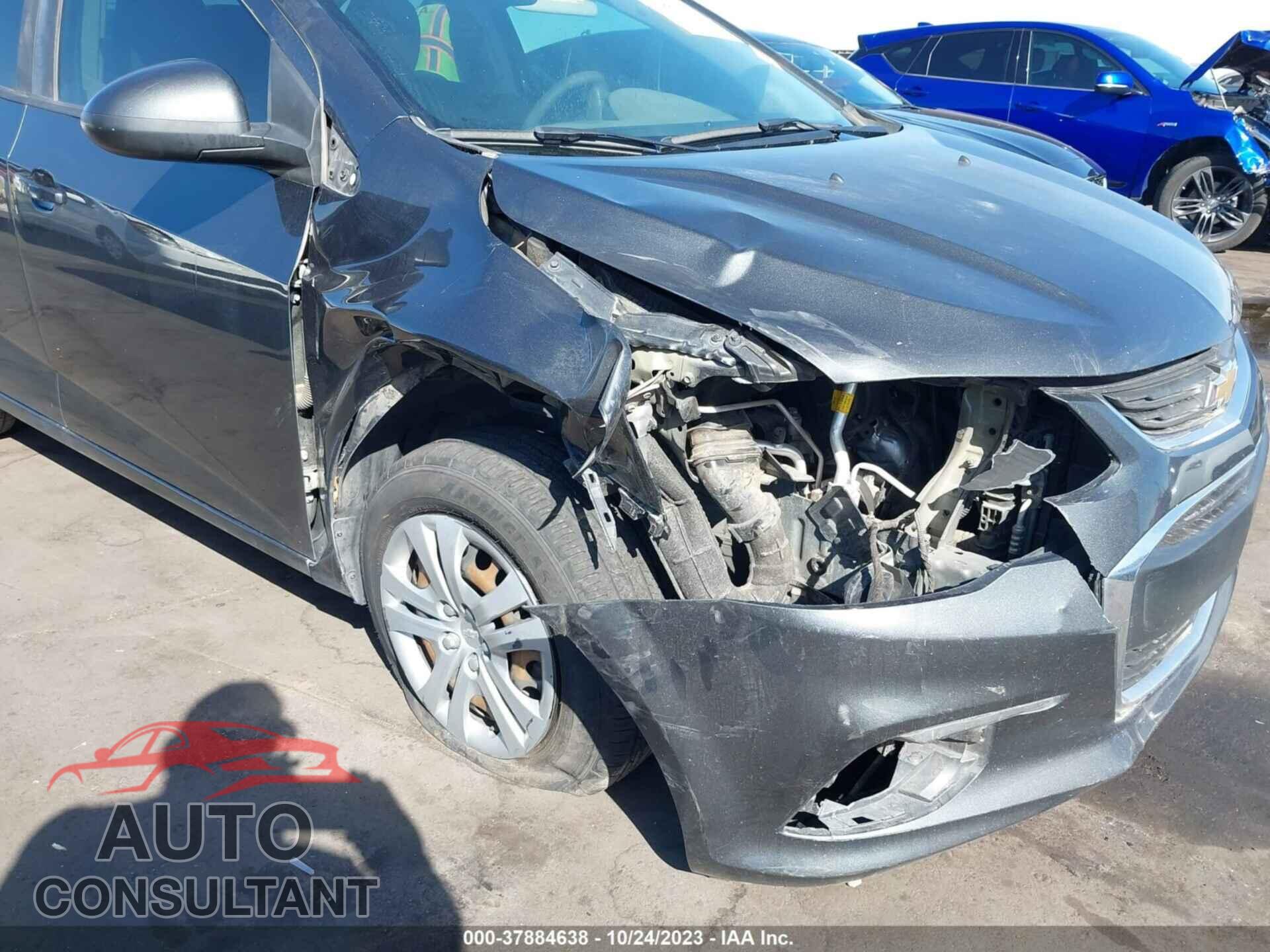 CHEVROLET SONIC 2017 - 1G1JB5SH0H4142652
