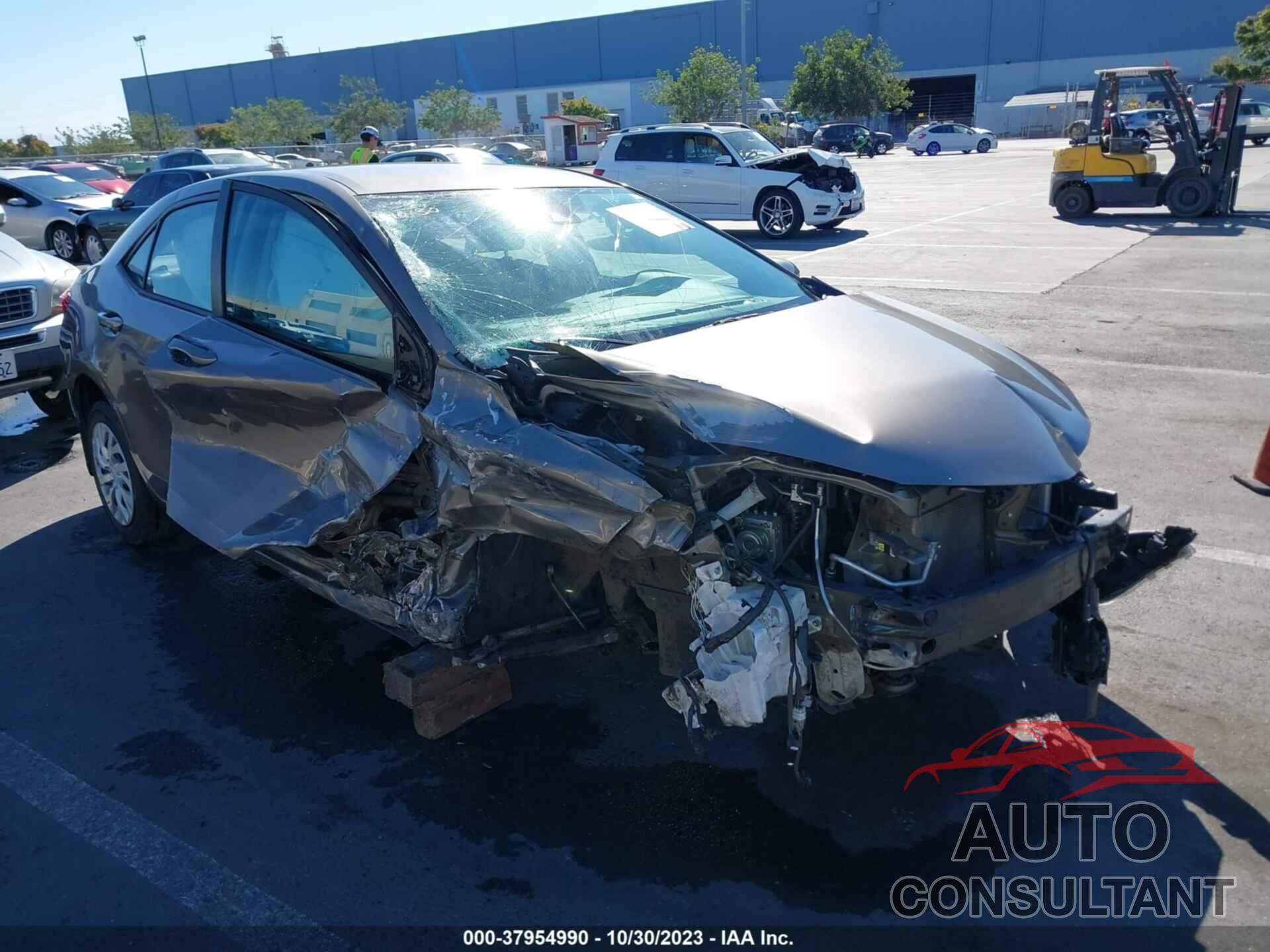 TOYOTA COROLLA 2017 - 5YFBURHE5HP706979