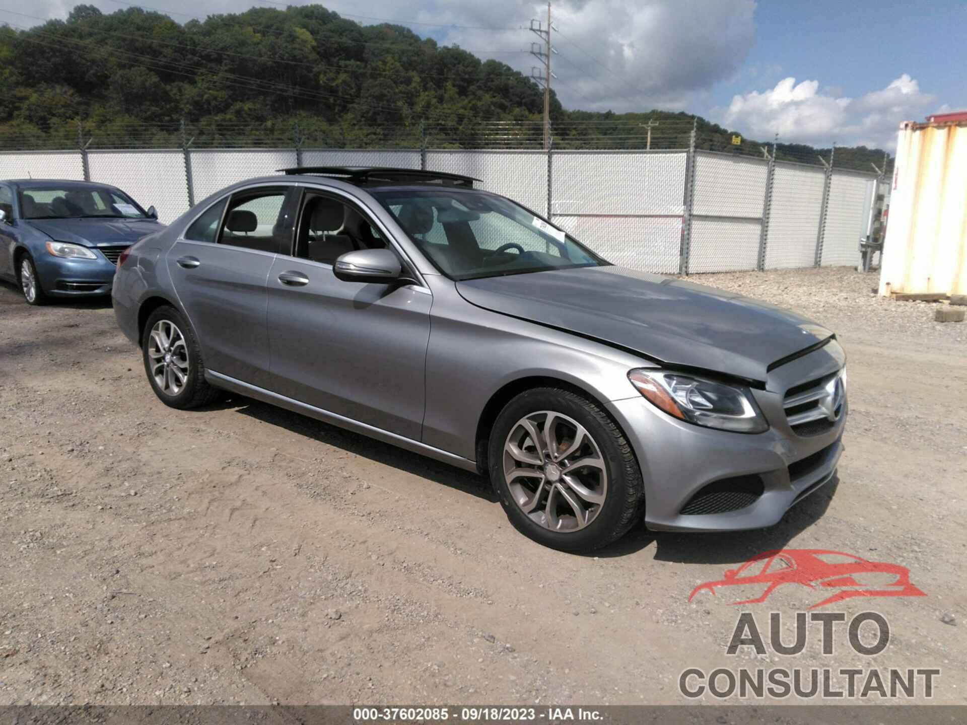 MERCEDES-BENZ C 300 2016 - 55SWF4KB0GU121555