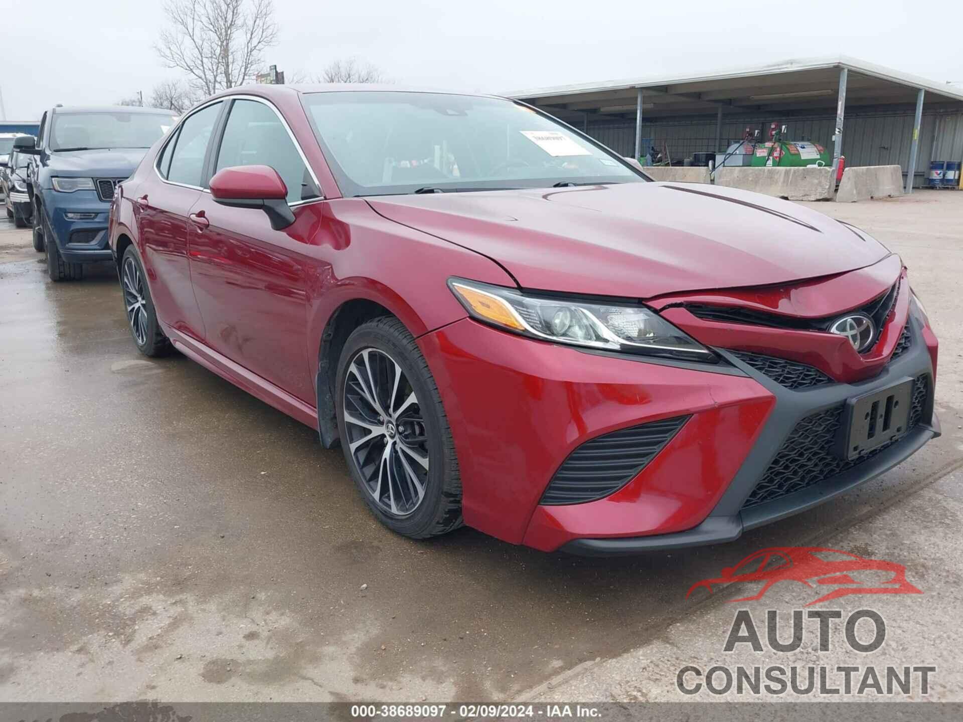 TOYOTA CAMRY 2018 - 4T1B11HK6JU605020