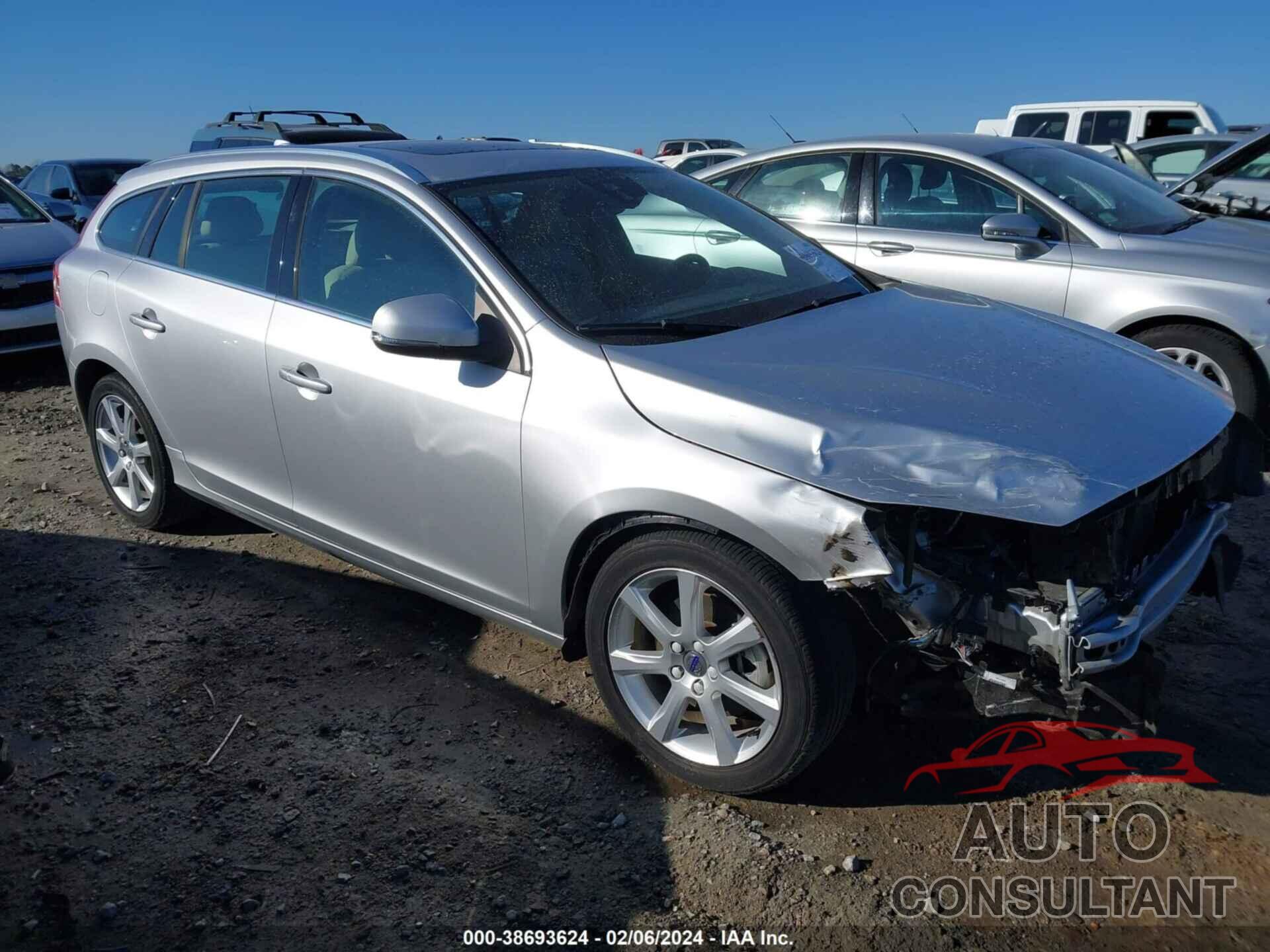 VOLVO V60 2017 - YV140MEK8H1355159