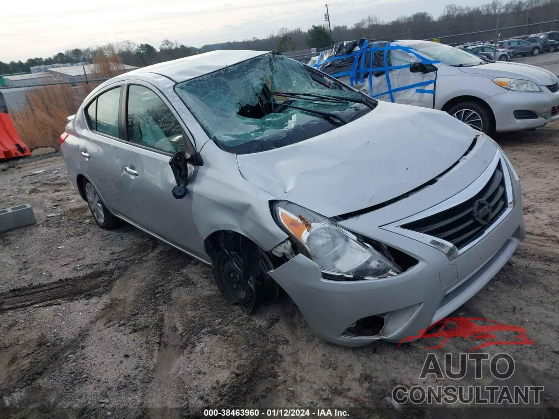 NISSAN VERSA 2018 - 3N1CN7AP3JK414521