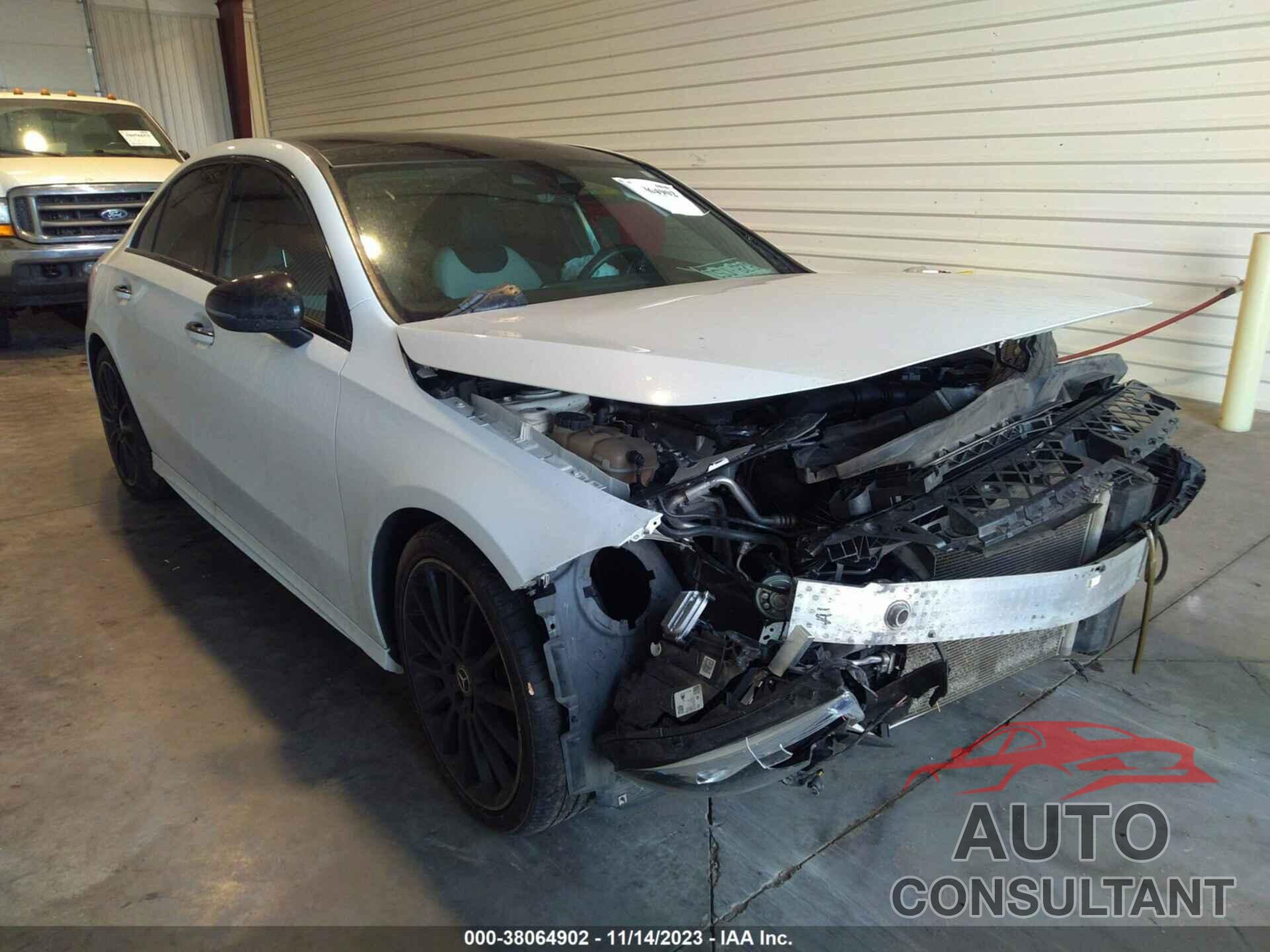 MERCEDES-BENZ A 220 2020 - W1K3G4EB5LW042861