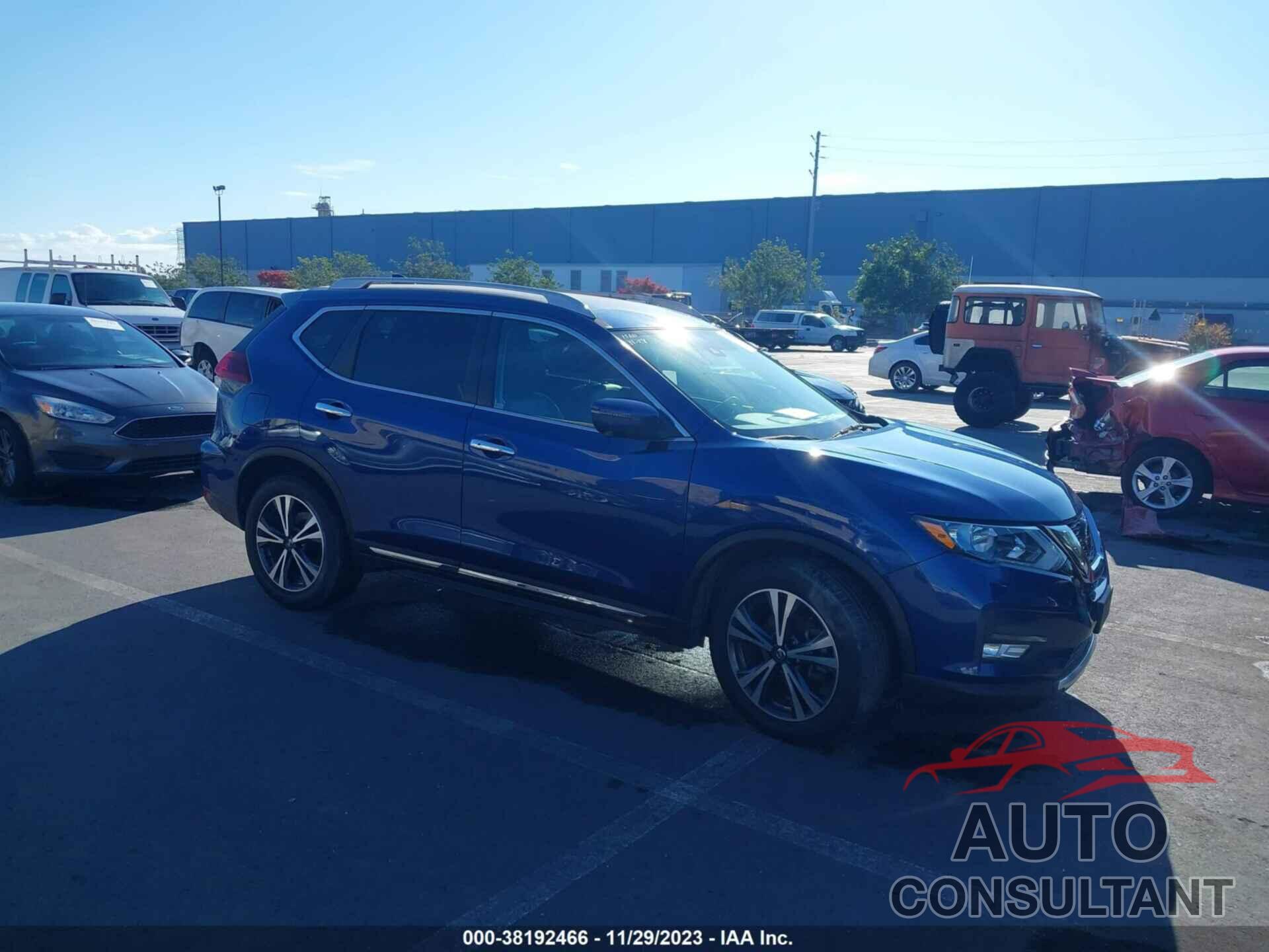 NISSAN ROGUE 2018 - 5N1AT2MT0JC741160