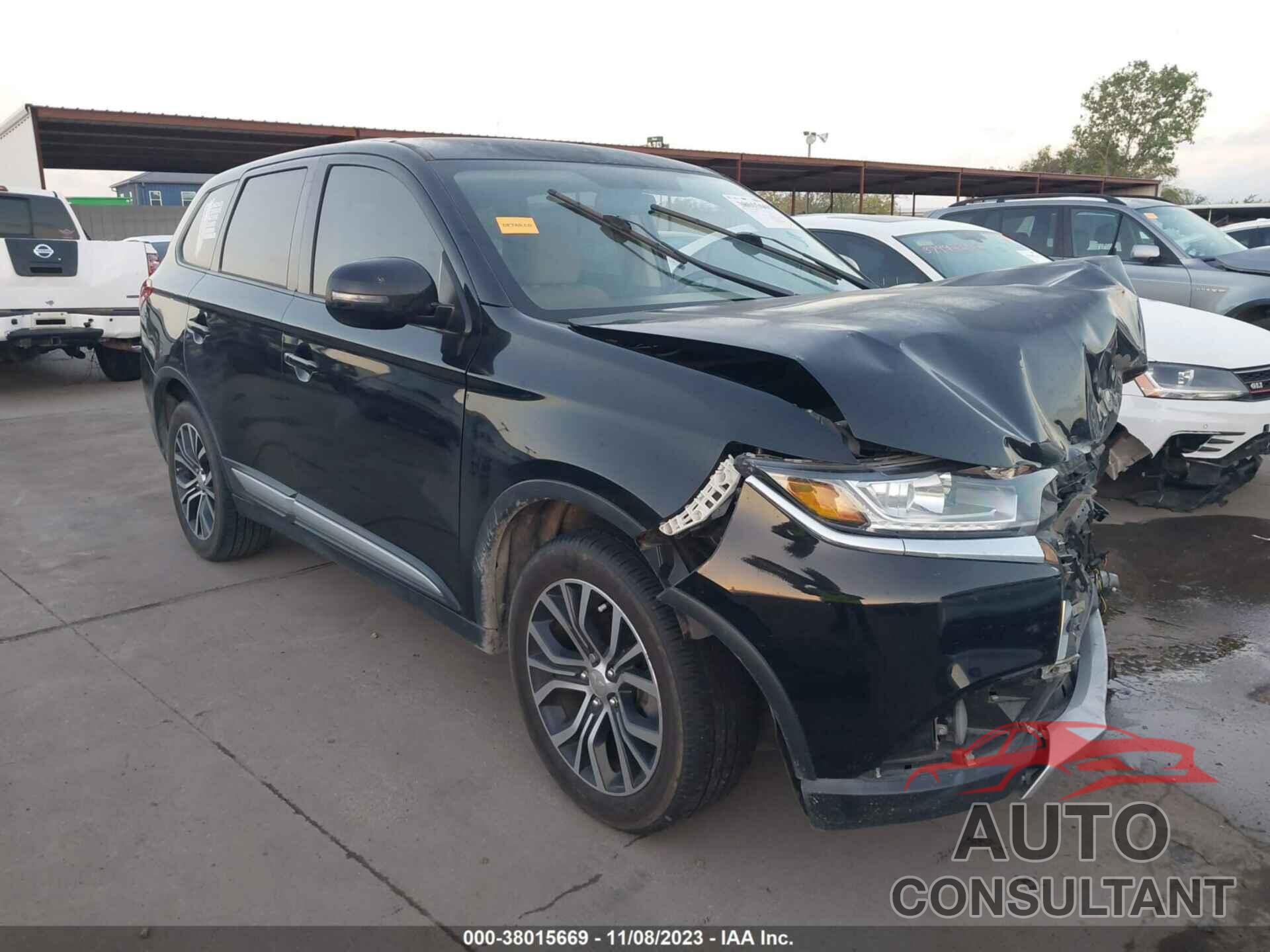 MITSUBISHI OUTLANDER 2018 - JA4AD3A32JJ000607