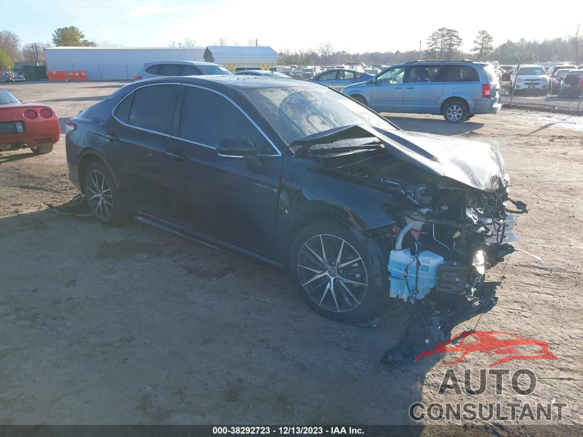 TOYOTA CAMRY 2023 - 4T1G11AK2PU721131