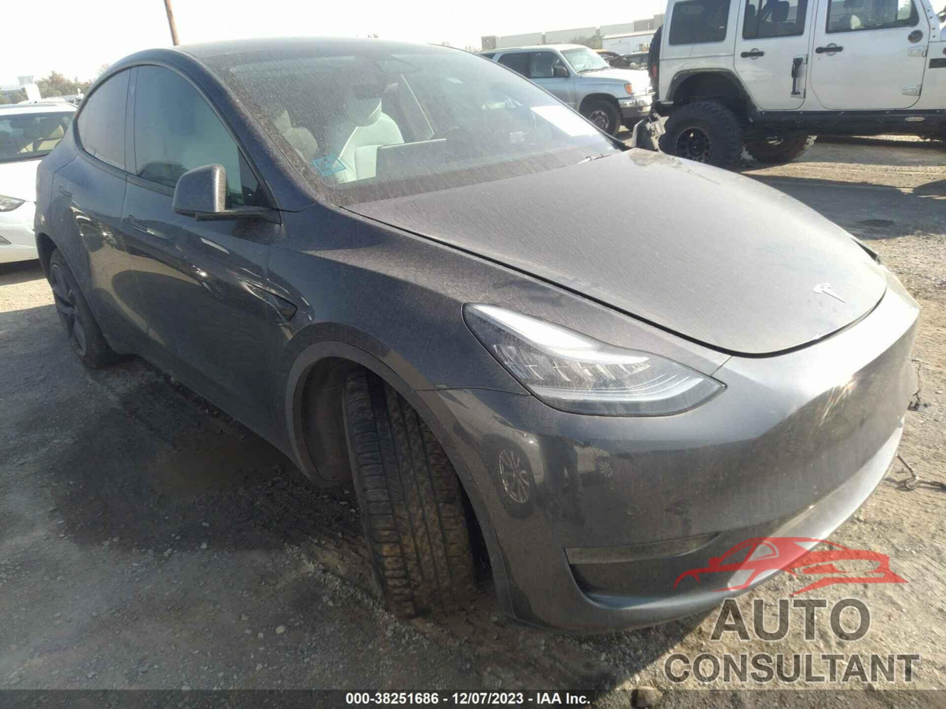 TESLA MODEL Y 2021 - 5YJYGDEE7MF089972