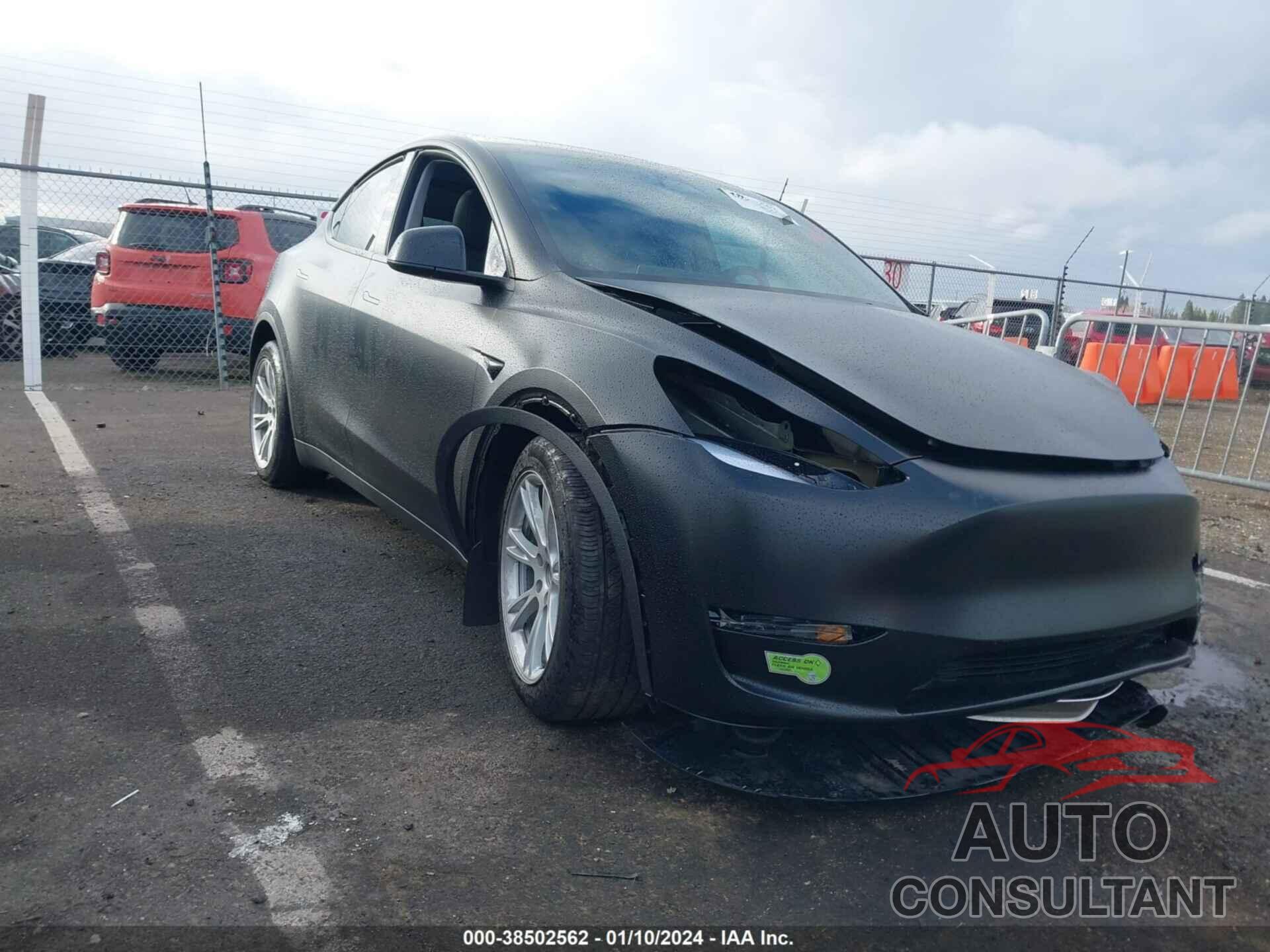 TESLA MODEL Y 2023 - 7SAYGAEE8PF742878