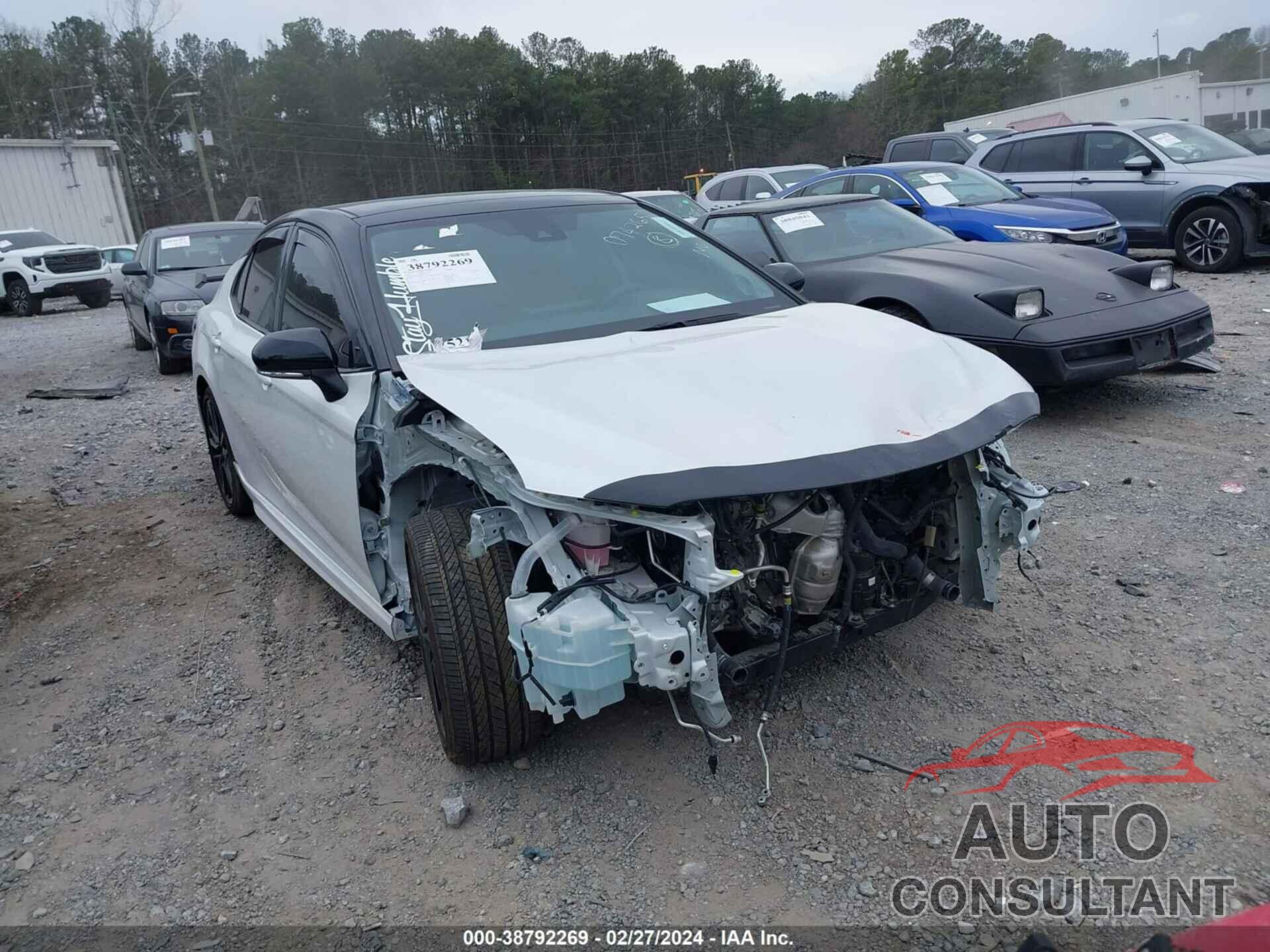 TOYOTA CAMRY 2023 - 4T1KZ1AK4PU074265