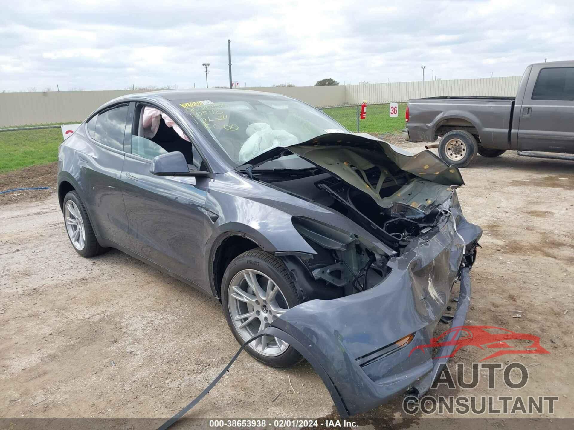 TESLA MODEL Y 2023 - 7SAYGDEE8PA203918