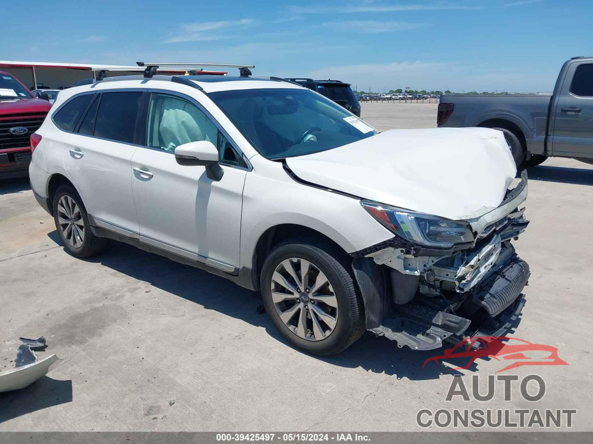 SUBARU OUTBACK 2018 - 4S4BSATC8J3211439
