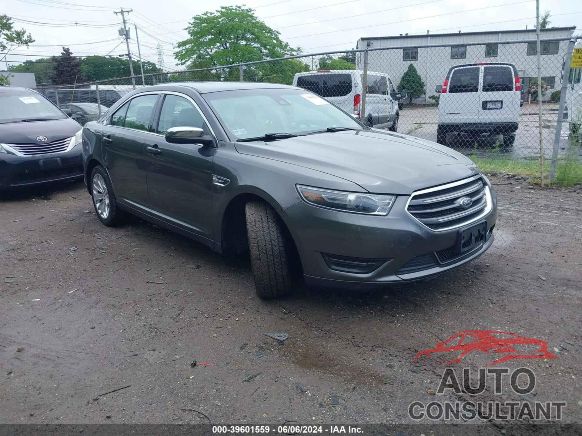 FORD TAURUS 2018 - 1FAHP2F8XJG101584