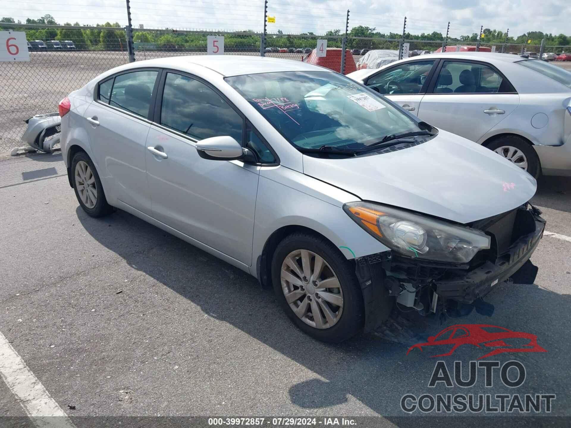 KIA FORTE 2016 - KNAFX4A64G5605830