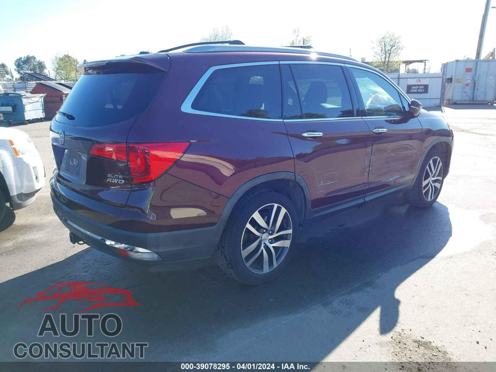 HONDA PILOT 2016 - 5FNYF6H05GB031801