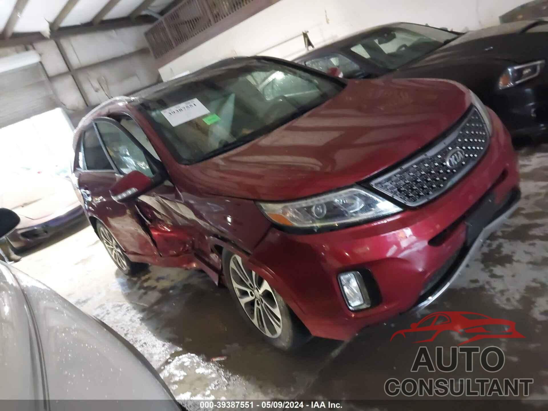 KIA SORENTO 2015 - 5XYKW4A76FG611017