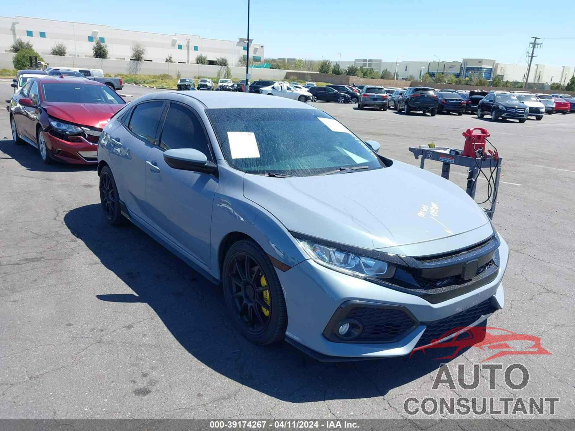 HONDA CIVIC 2018 - SHHFK7H40JU427331