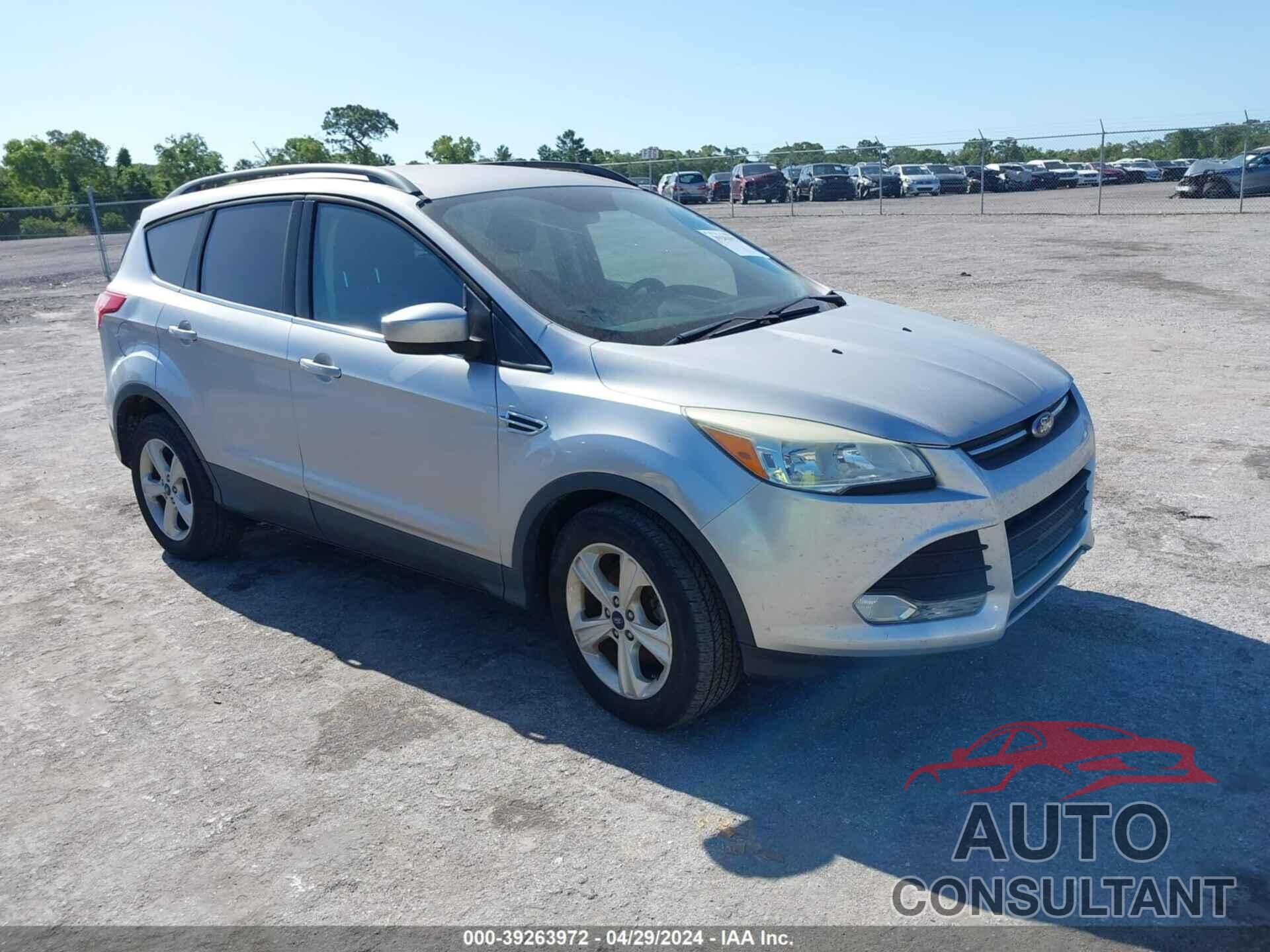 FORD ESCAPE 2016 - 1FMCU0GX1GUB04094