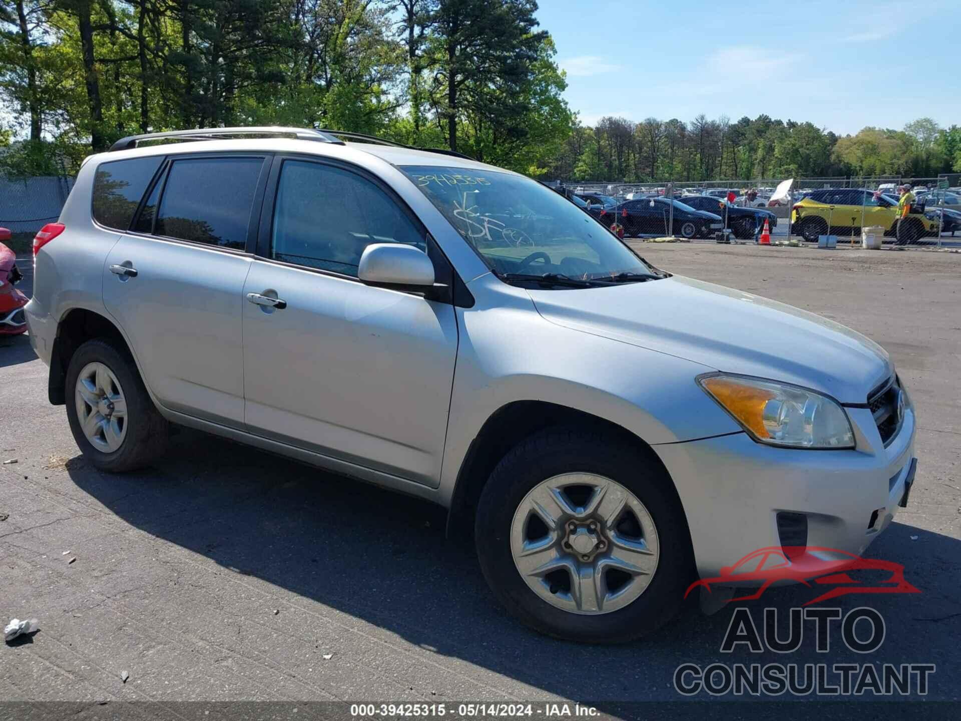 TOYOTA RAV4 2009 - JTMBF33V59D009024