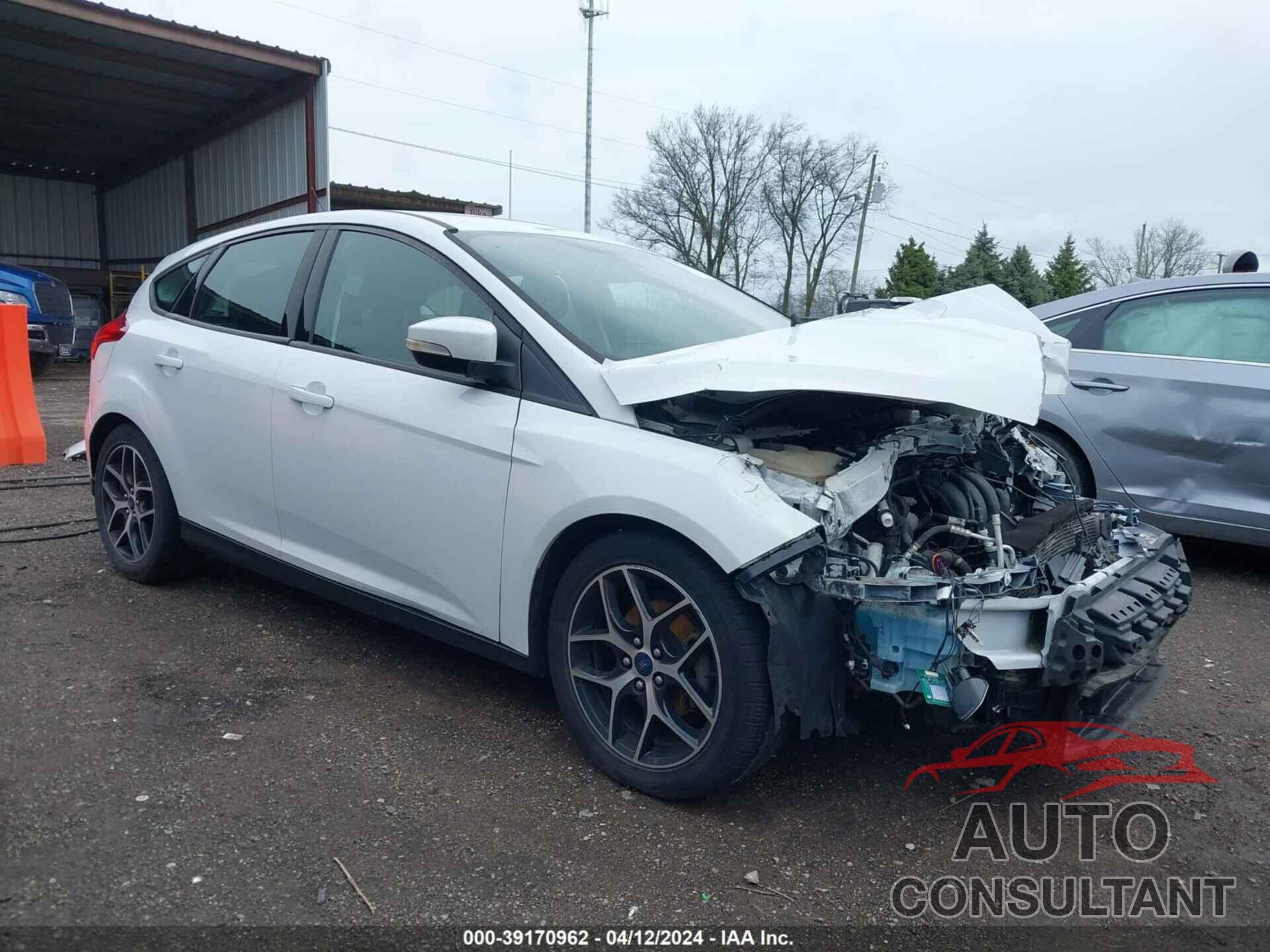 FORD FOCUS 2018 - 1FADP3M25JL221917