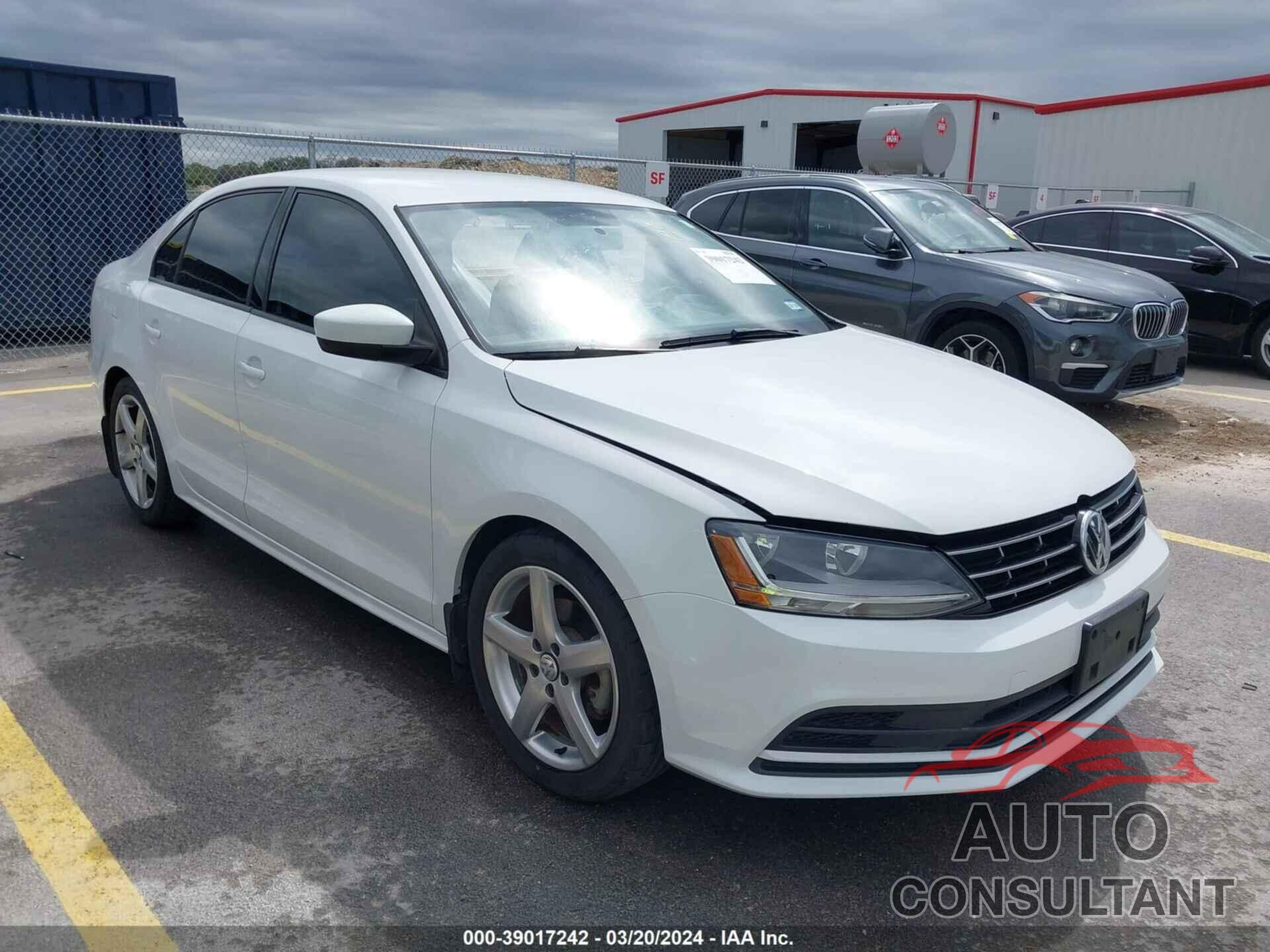 VOLKSWAGEN JETTA 2018 - 3VW167AJ4JM250050