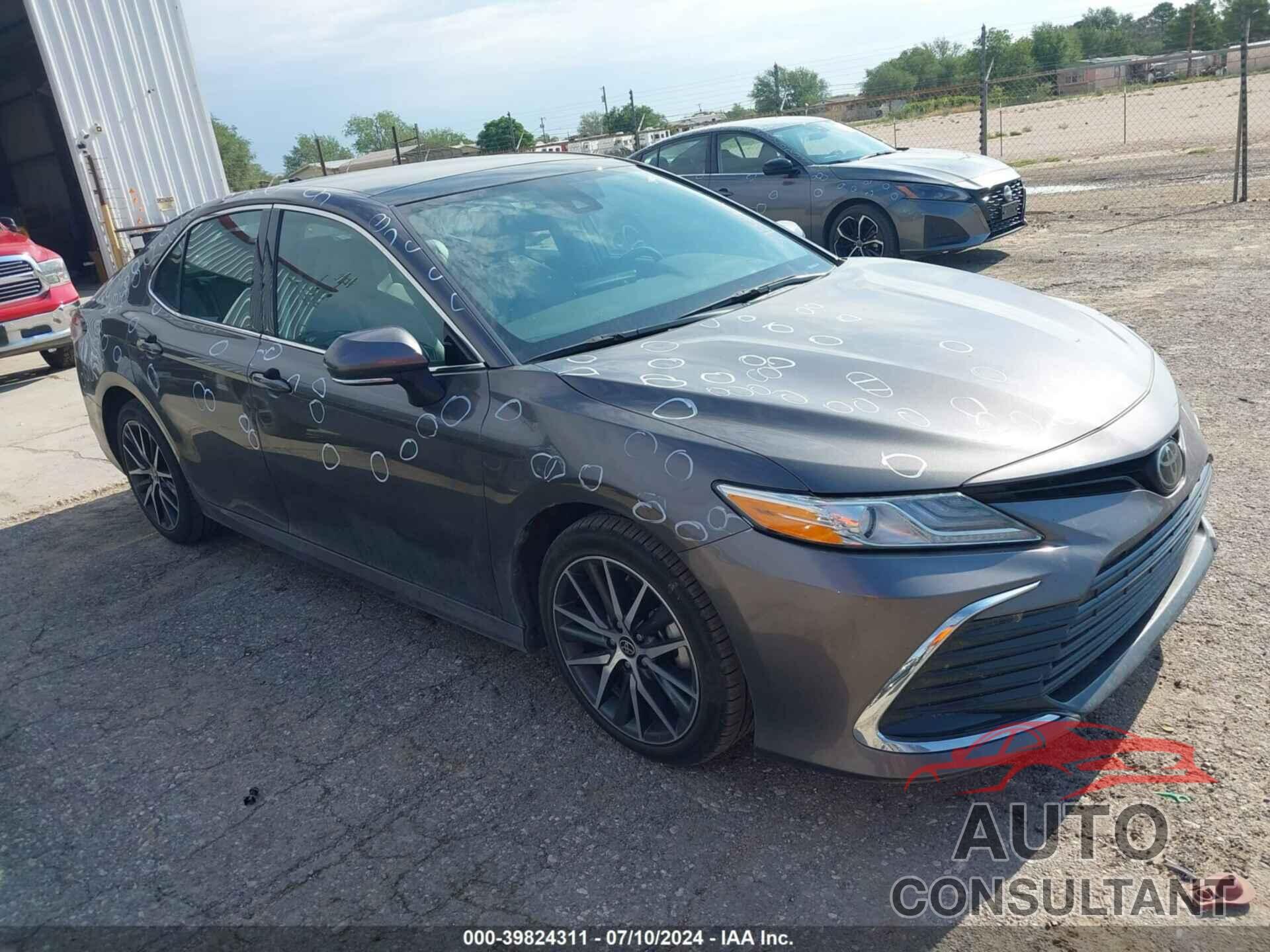 TOYOTA CAMRY 2023 - 4T1F11AK1PU733668