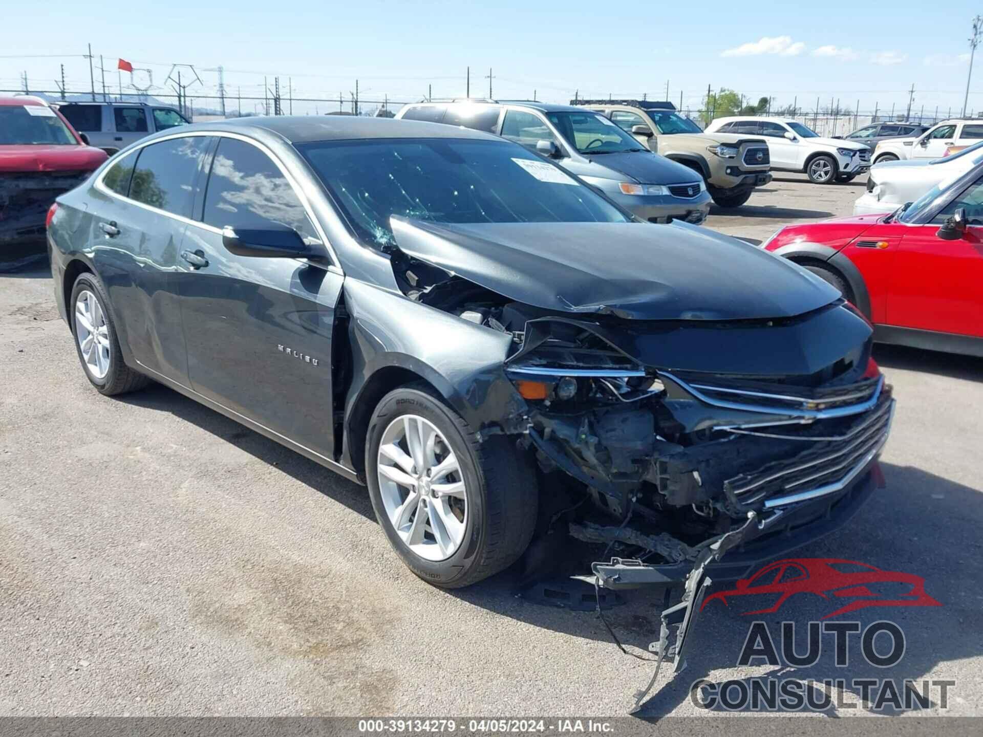 CHEVROLET MALIBU 2018 - 1G1ZD5STXJF130956