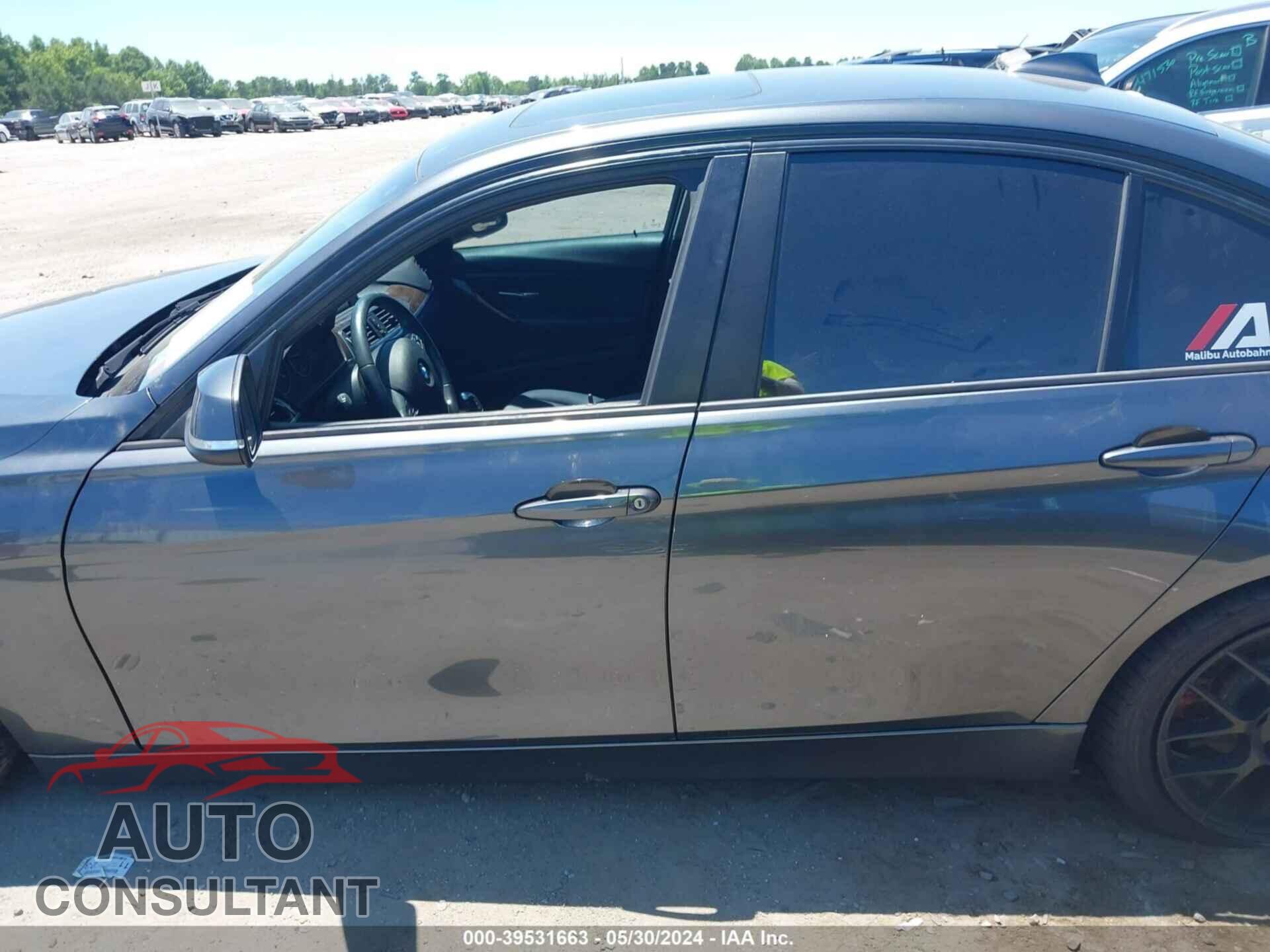 BMW 320I 2016 - WBA8E5G52GNU20114
