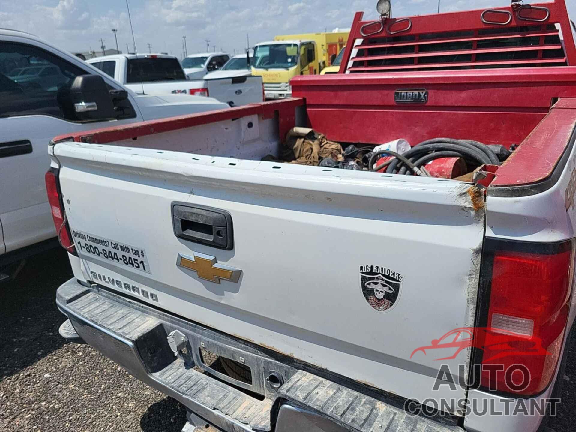 CHEVROLET SILVERADO 2018 - 1GC1KUEG1JF230320