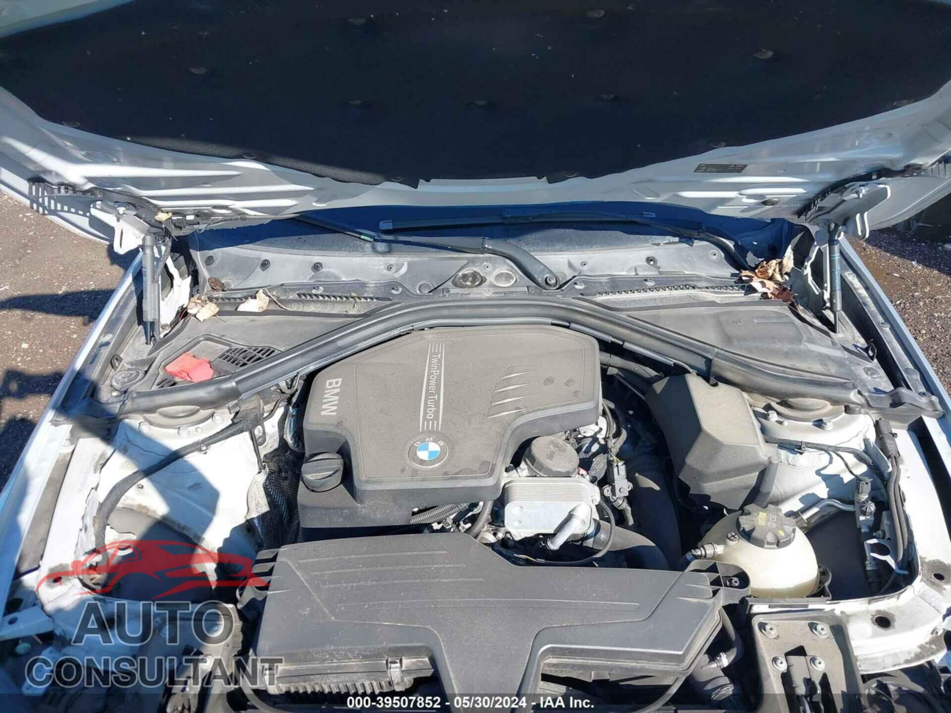 BMW 320I 2016 - WBA8E5G54GNU19966