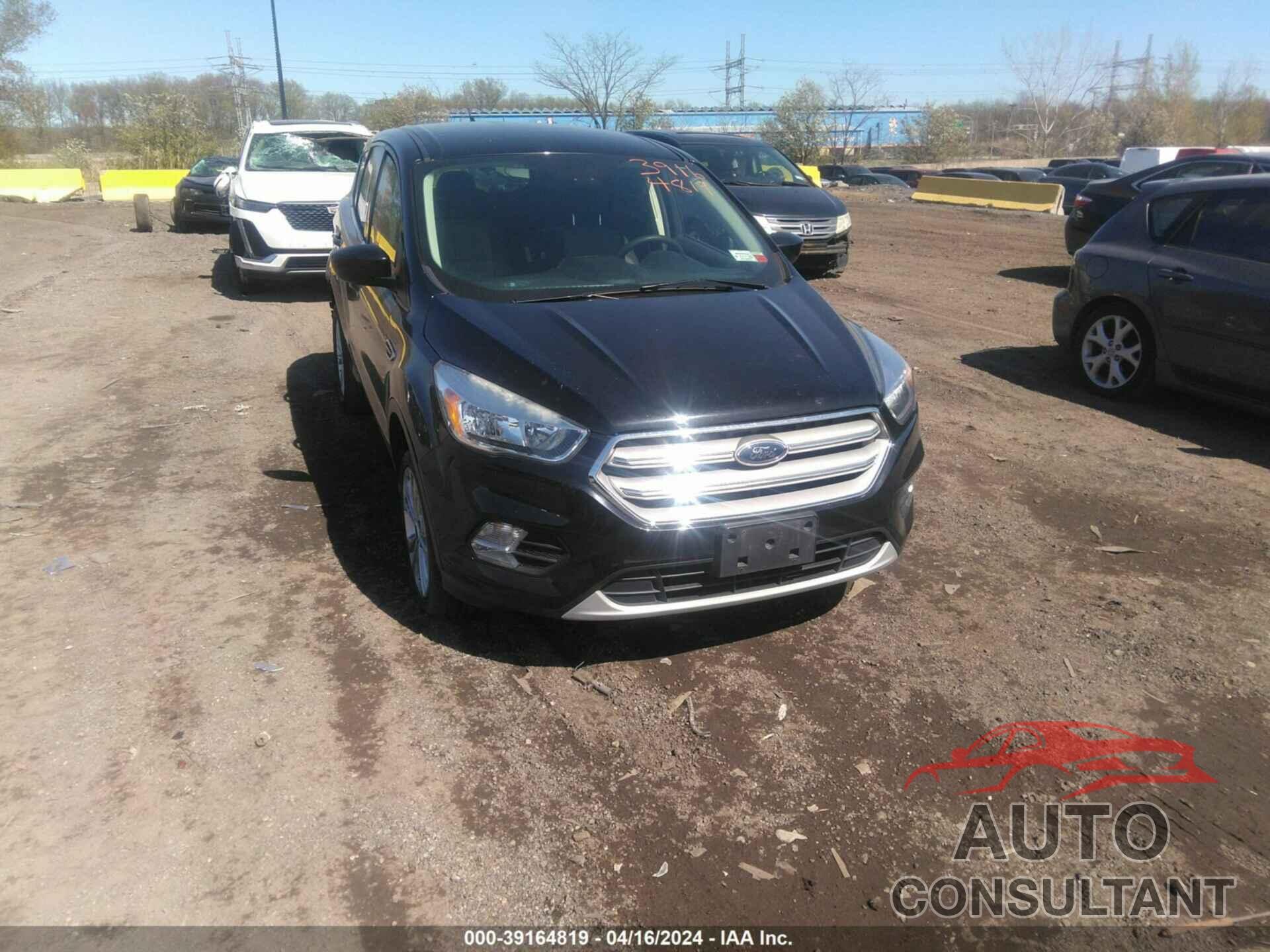 FORD ESCAPE 2019 - 1FMCU9GD6KUB42018