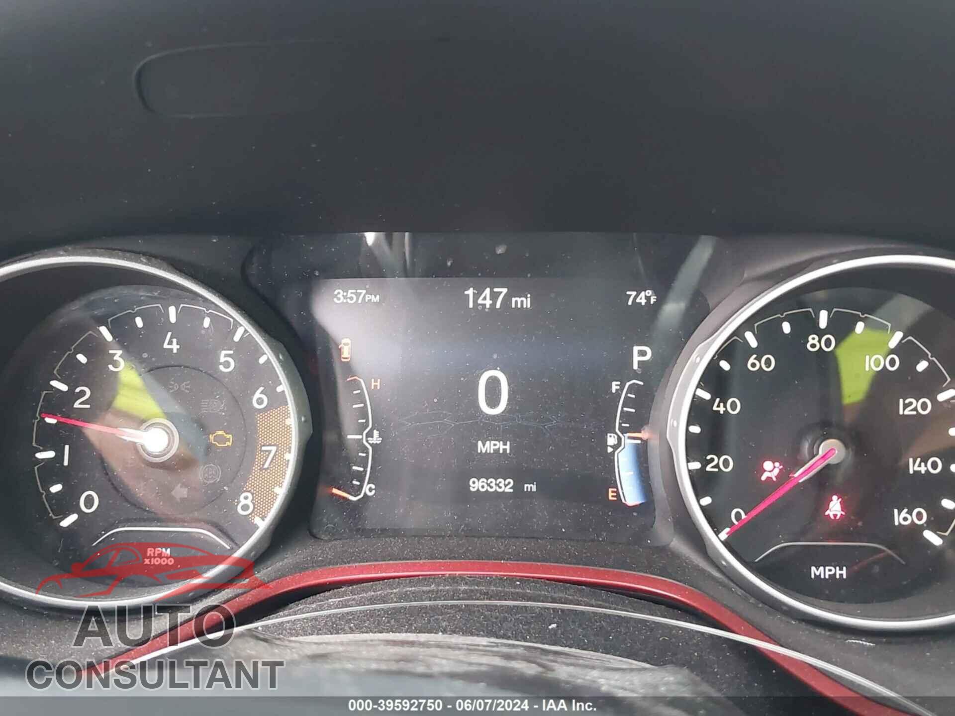 JEEP COMPASS 2018 - 3C4NJDDB2JT483601