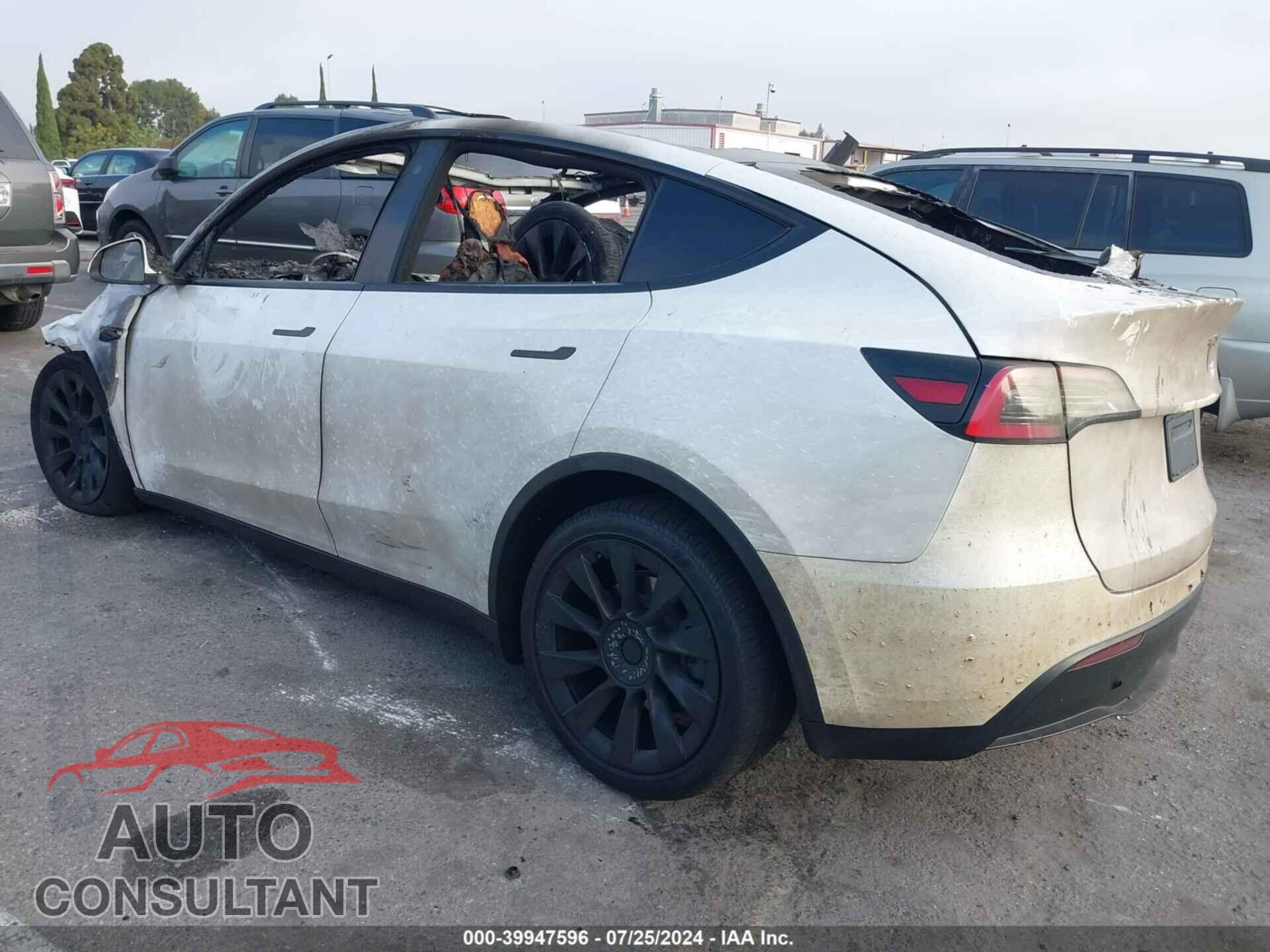 TESLA MODEL Y 2020 - 5YJYGDEE2LF055565