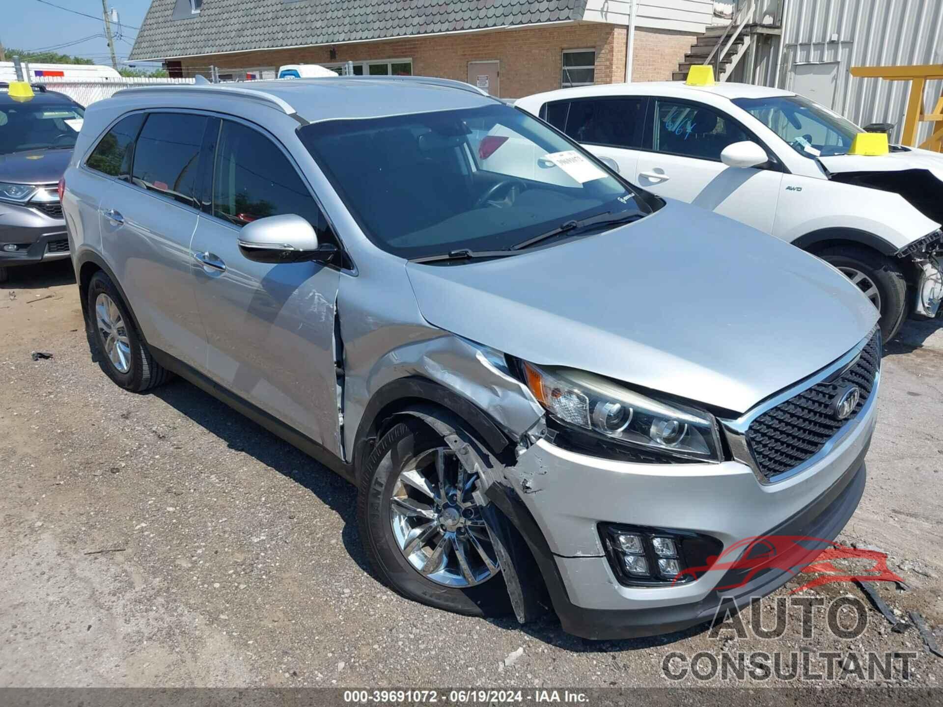 KIA SORENTO 2017 - 5XYPG4A38HG269976