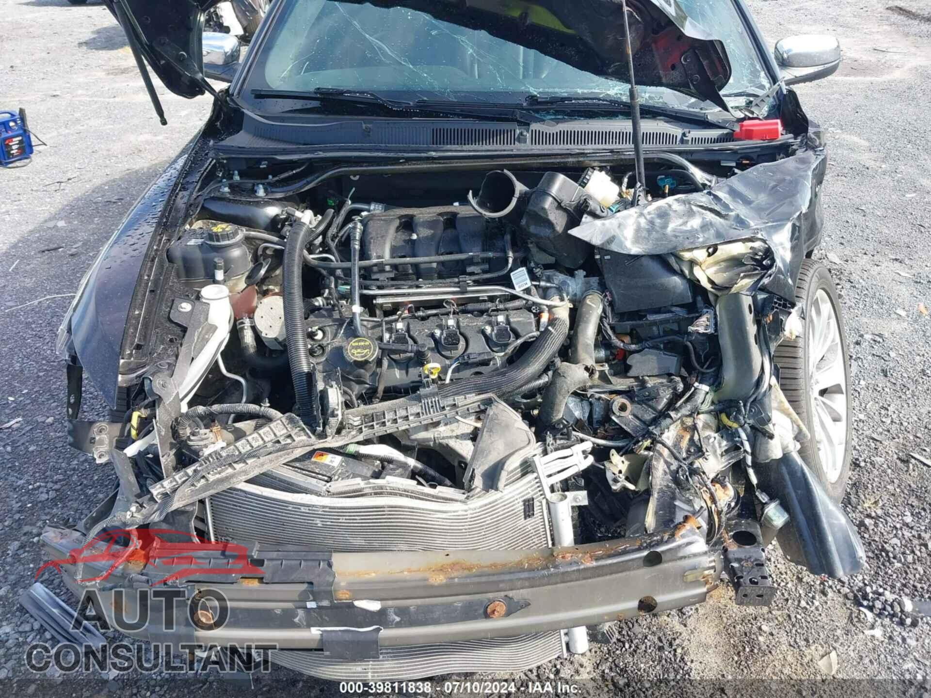 FORD TAURUS 2017 - 1FAHP2F88HG120905