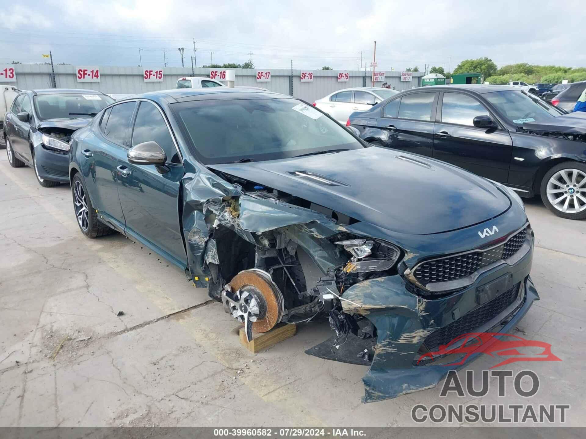 KIA STINGER 2022 - KNAE35LD3N6117307