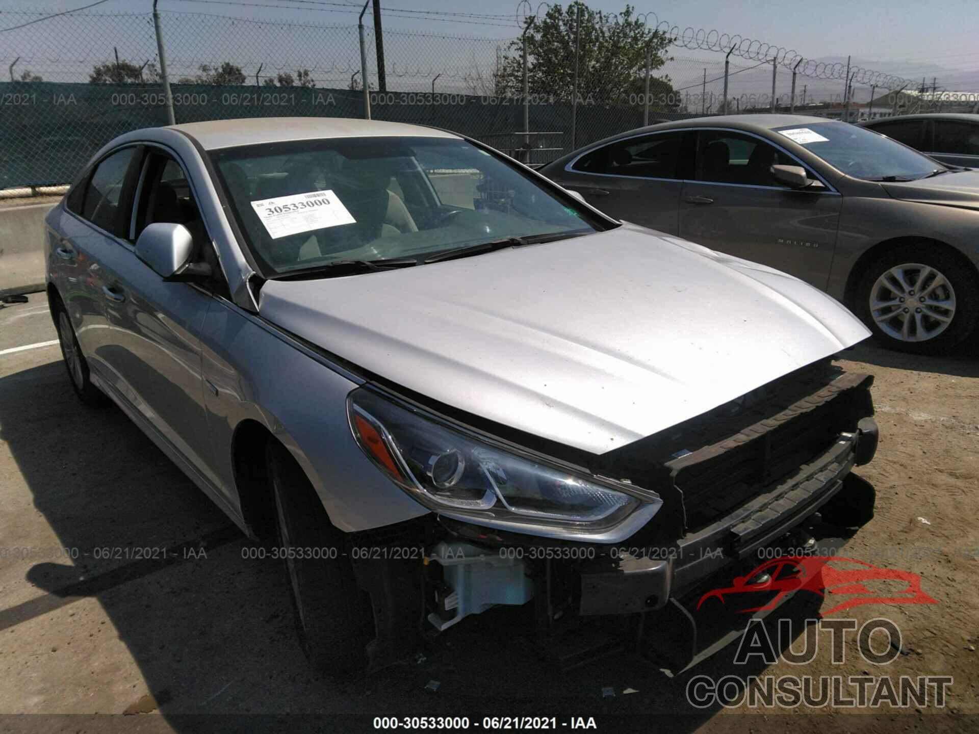 HYUNDAI SONATA HYBRID 2019 - KMHE24L33KA090993