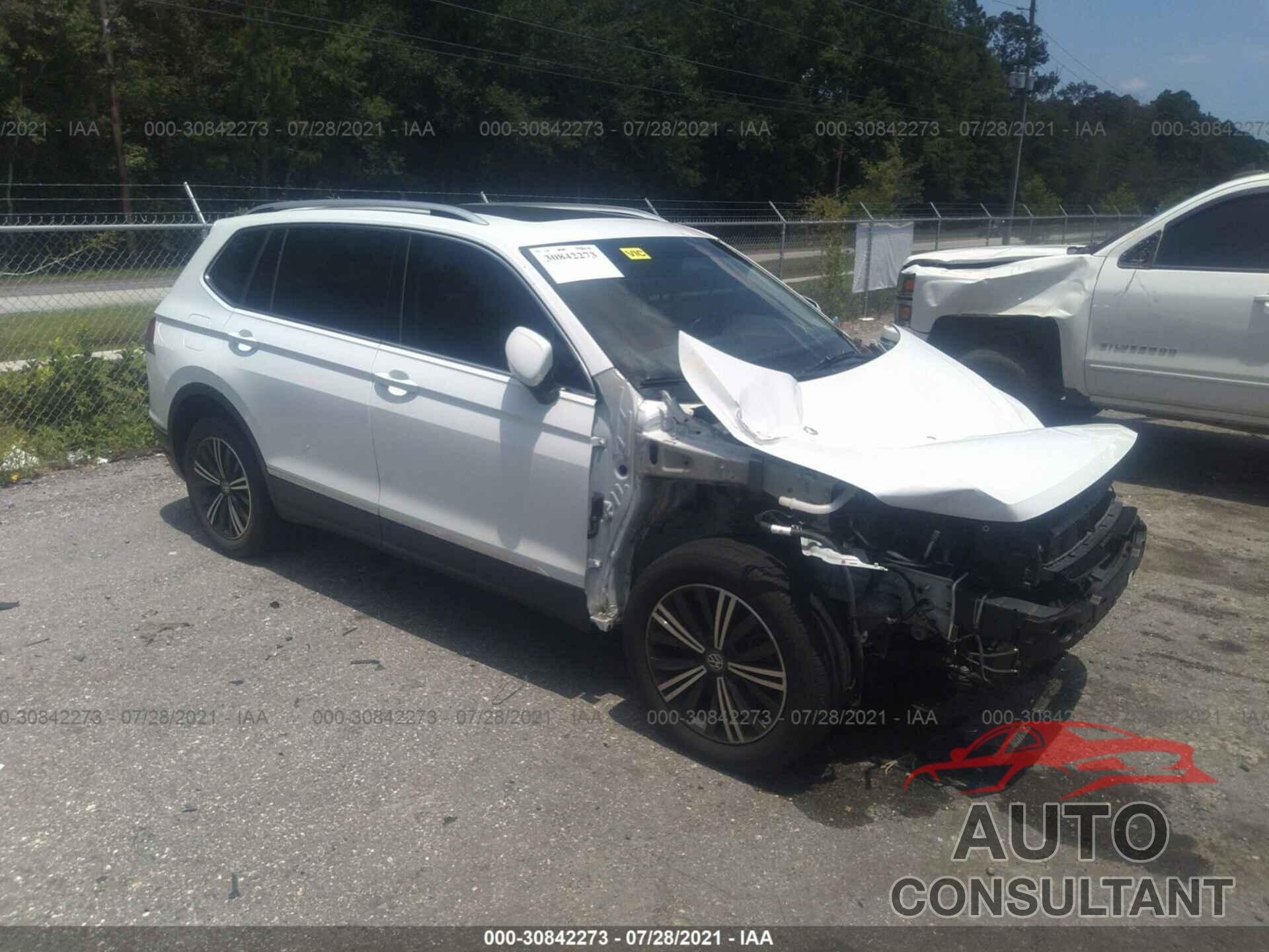VOLKSWAGEN TIGUAN 2018 - 3VV3B7AX6JM119263