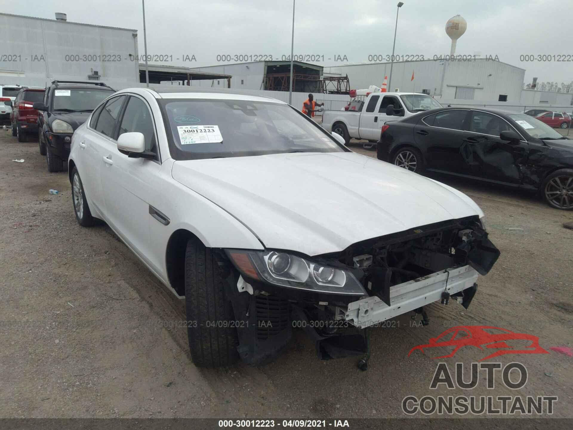 JAGUAR XF 2017 - SAJBR4BVXHCY30172