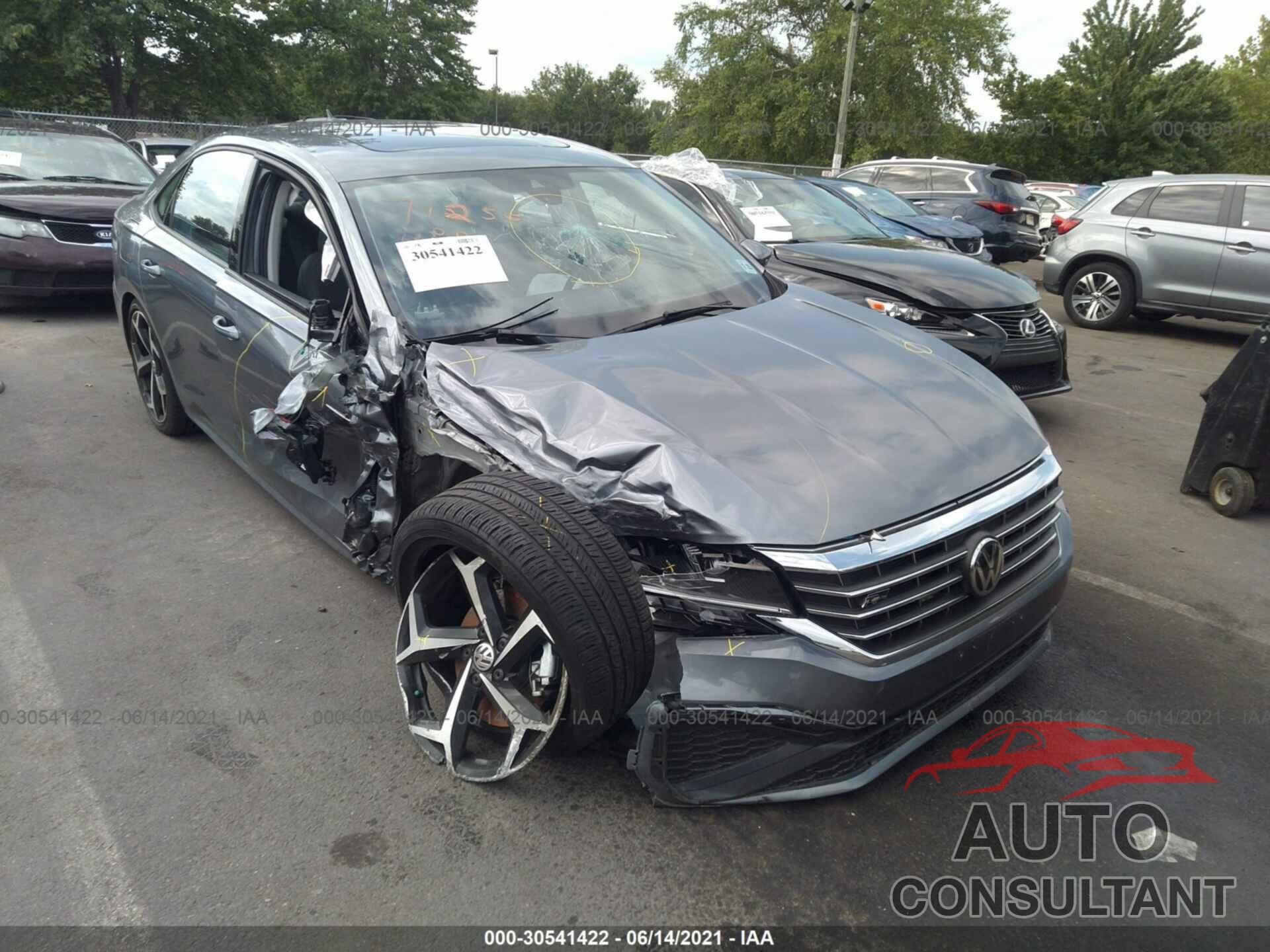 VOLKSWAGEN PASSAT 2020 - 1VWMA7A30LC018188
