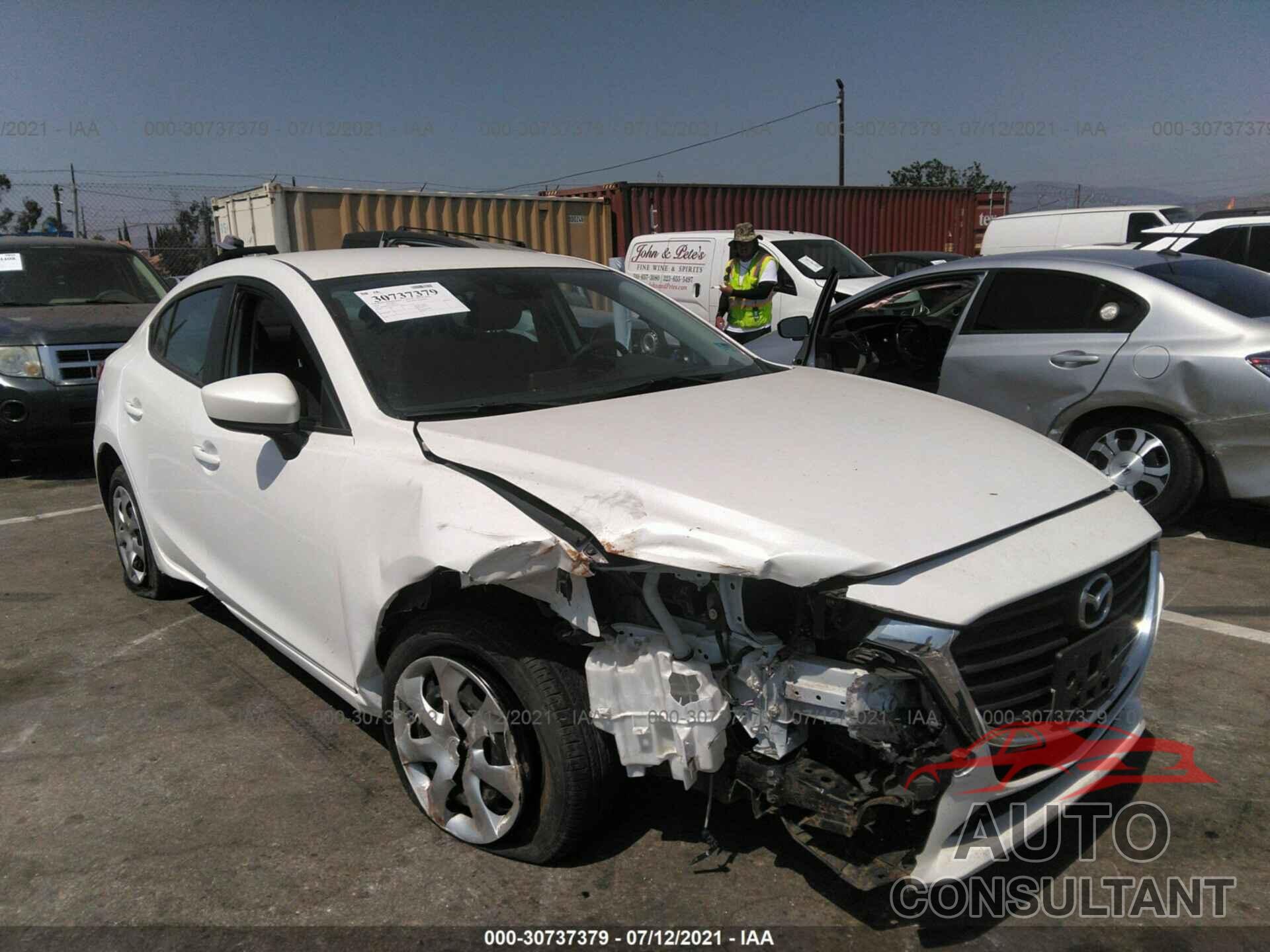 MAZDA MAZDA3 4-DOOR 2018 - 3MZBN1U71JM233193