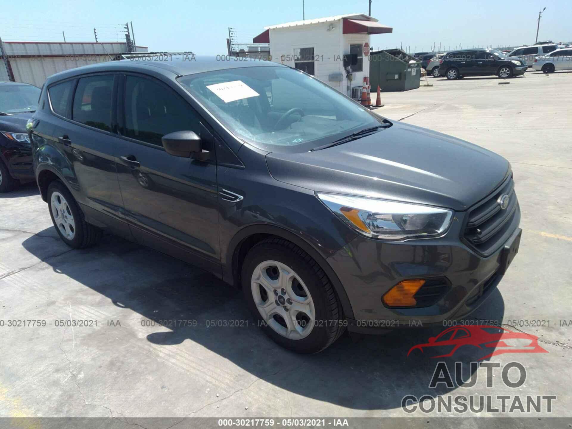 FORD ESCAPE 2017 - 1FMCU0F77HUC65455