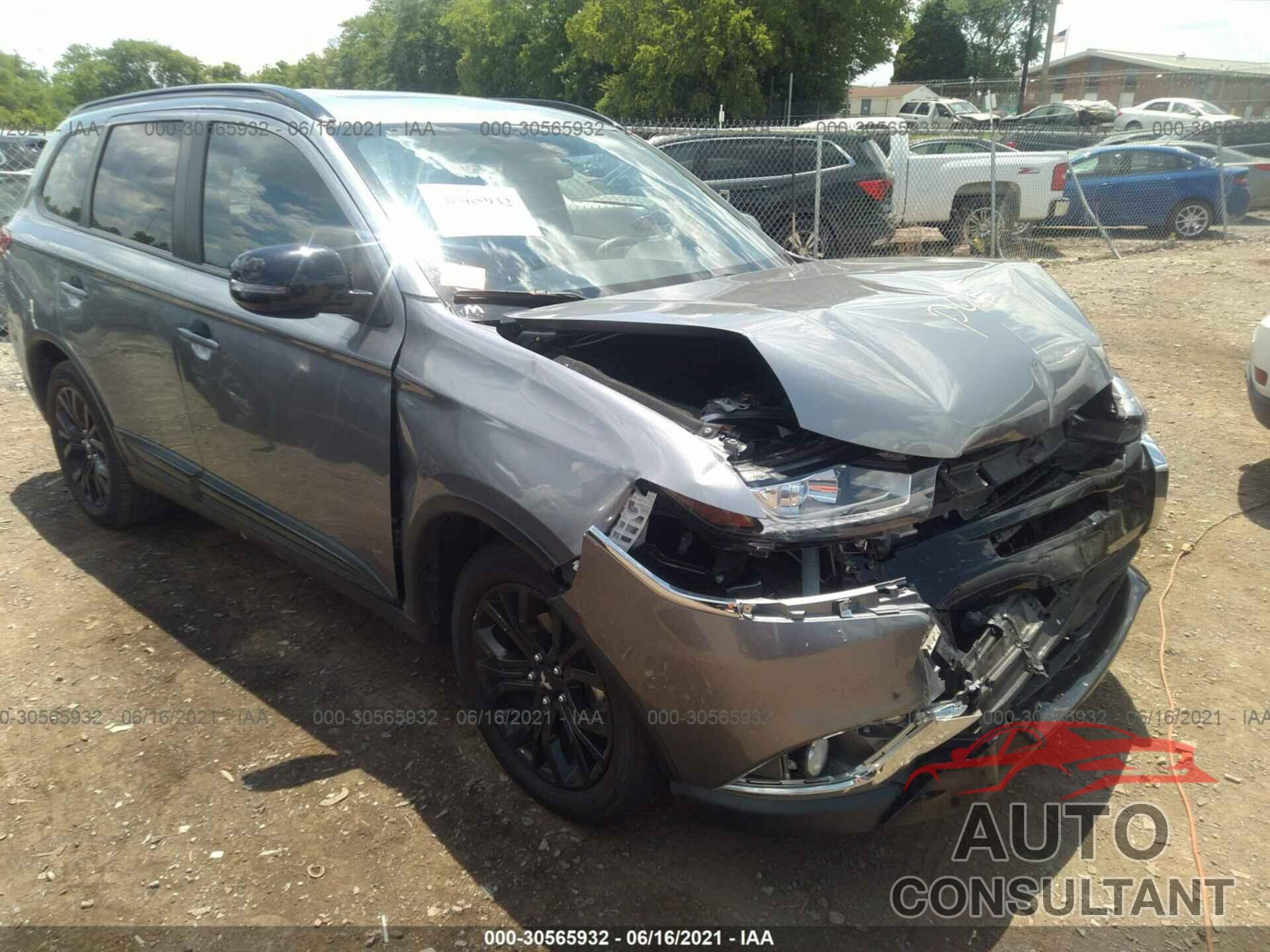 MITSUBISHI OUTLANDER 2018 - JA4AD3A31JZ054143