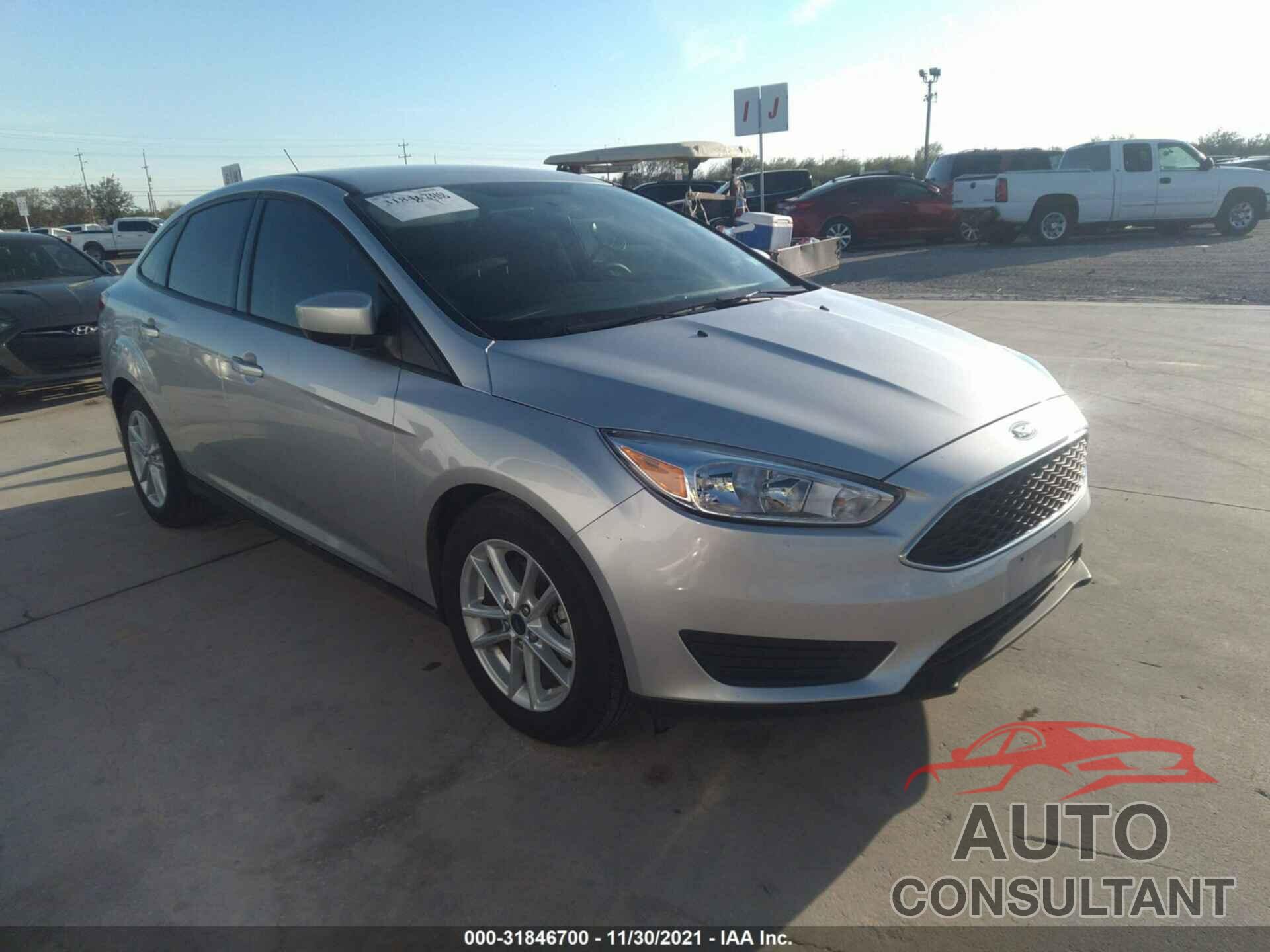 FORD FOCUS 2018 - 1FADP3F22JL302466
