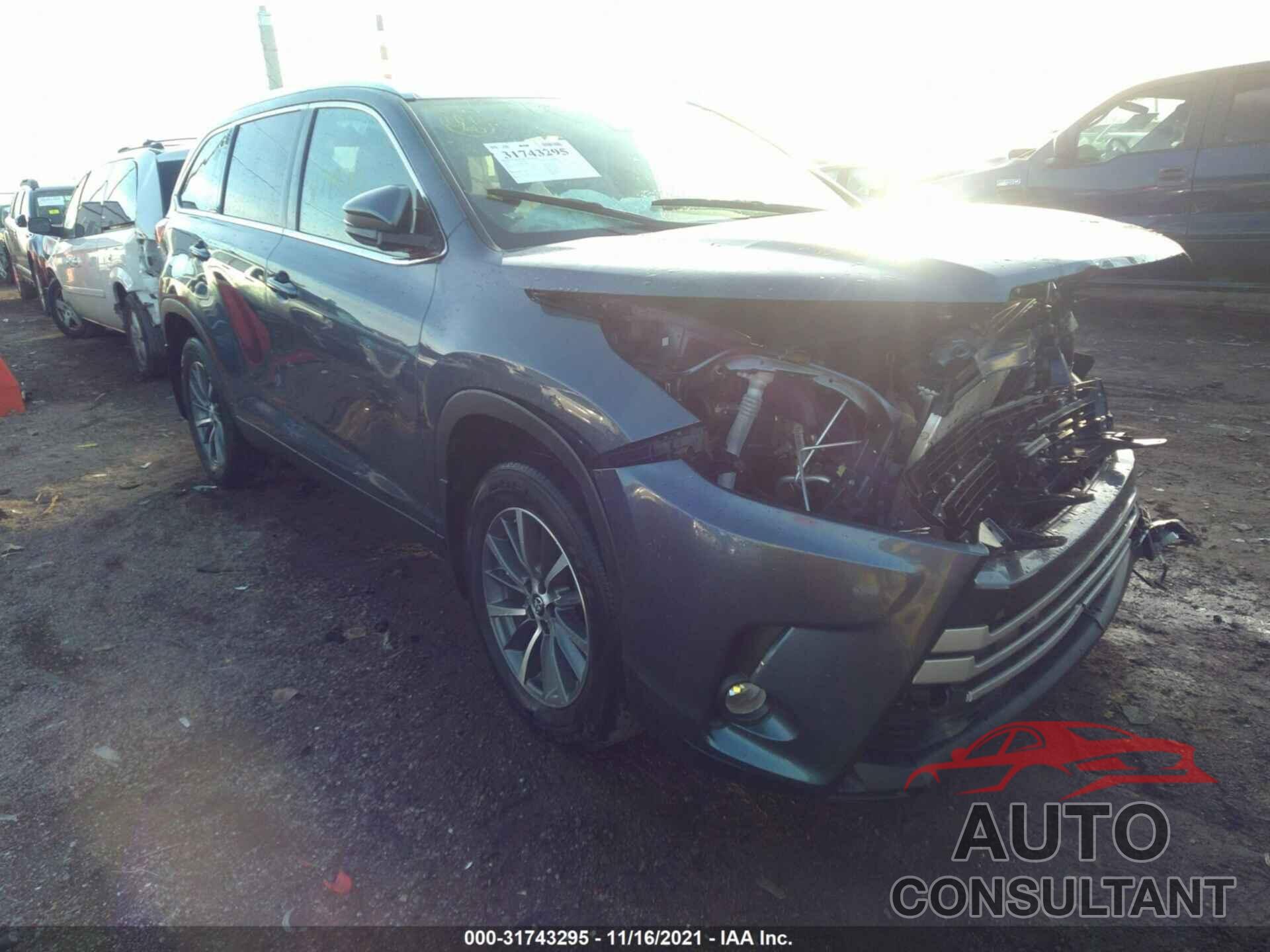 TOYOTA HIGHLANDER 2019 - 5TDJZRFH6KS719085